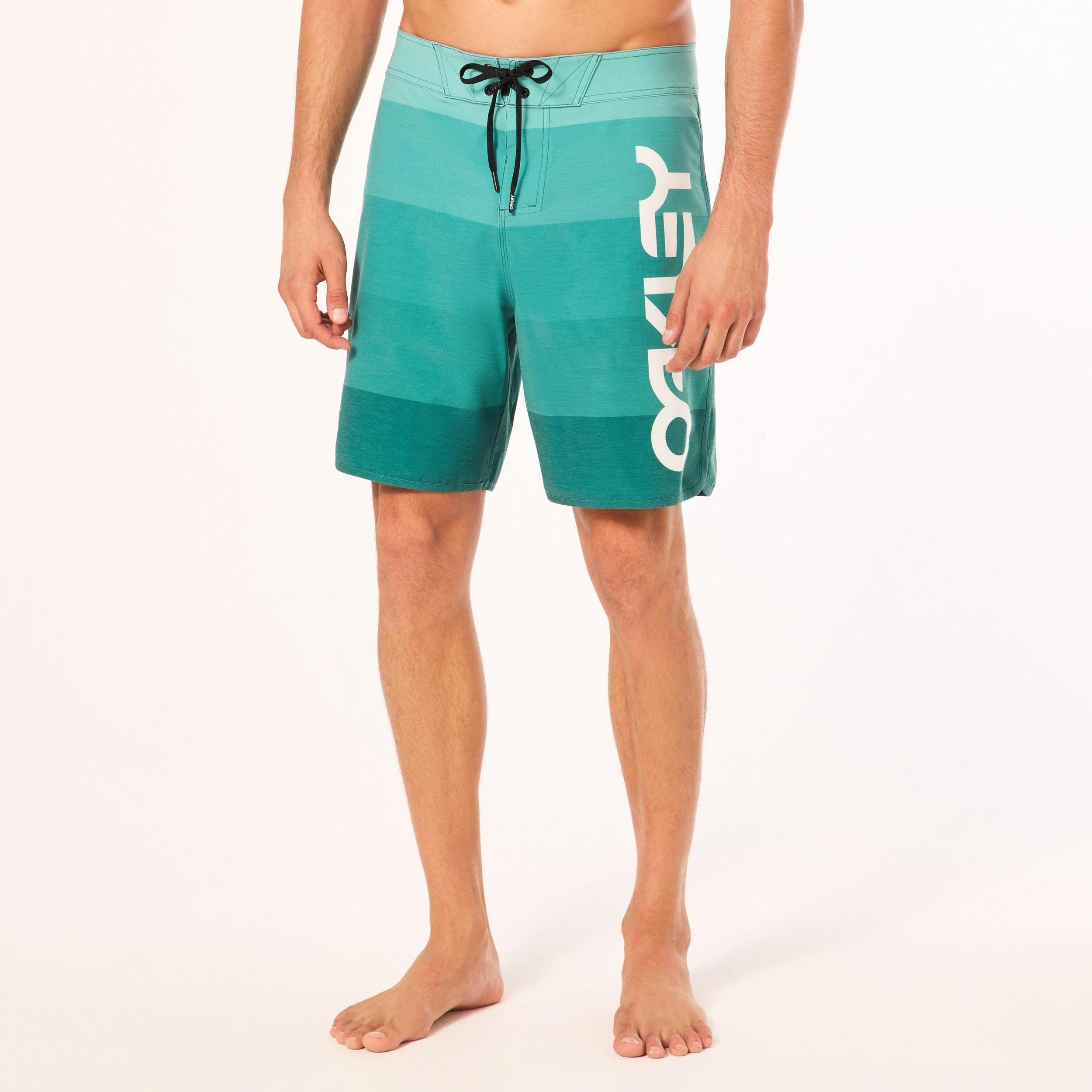 Oakley Men's Retro Mark 19 Boardshort Size: 30 Product Image