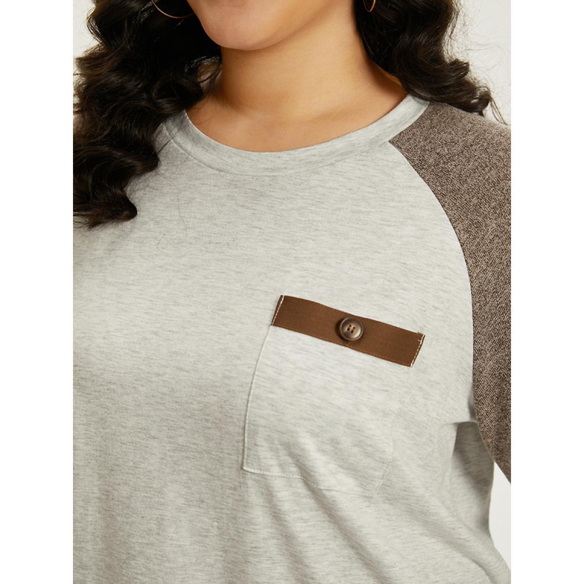 Plus Size Contrast Raglan Sleeve Patched Pocket T-shirt White Women Casual Contrast Plain Round Neck Dailywear T-shirts BloomChic 12/L Product Image