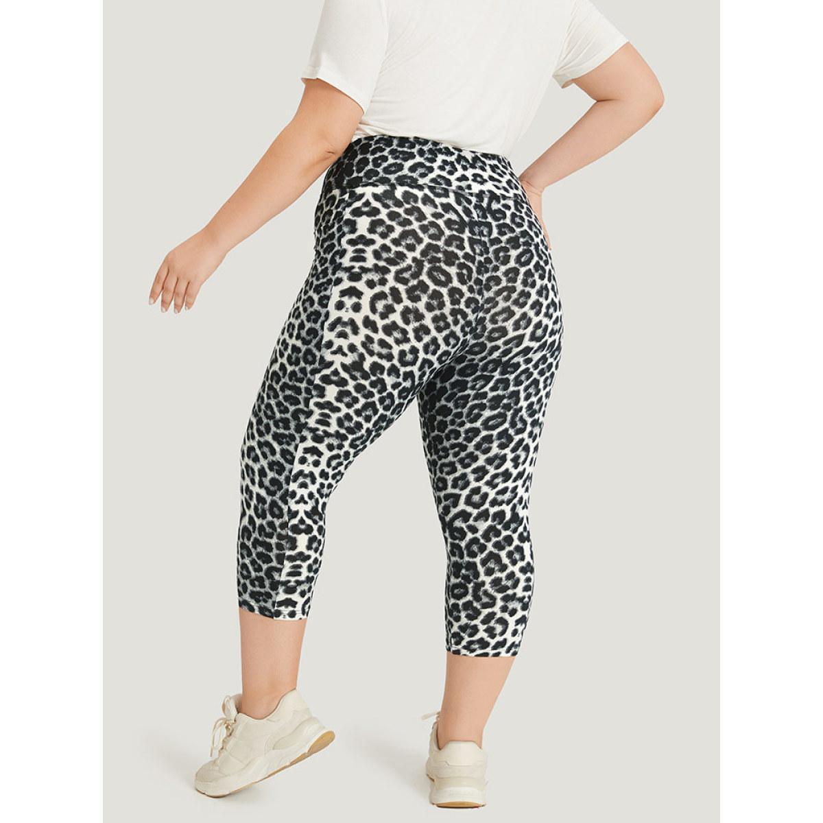 Plus Size Leopard Print Pocket Side Cropped Leggings Women Multicolor Casual High stretch Skinny High Rise Dailywear Leggings BloomChic 28/5X Product Image