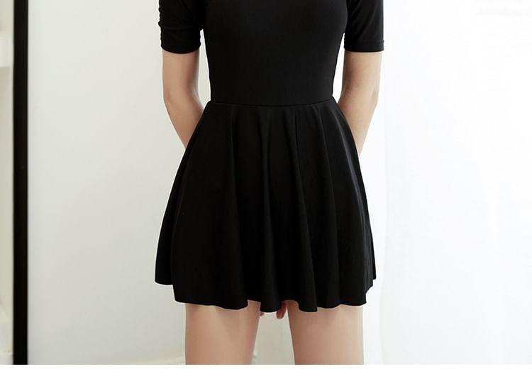 Short Sleeve Scoop Neck Contrast Trim Swimdress Product Image