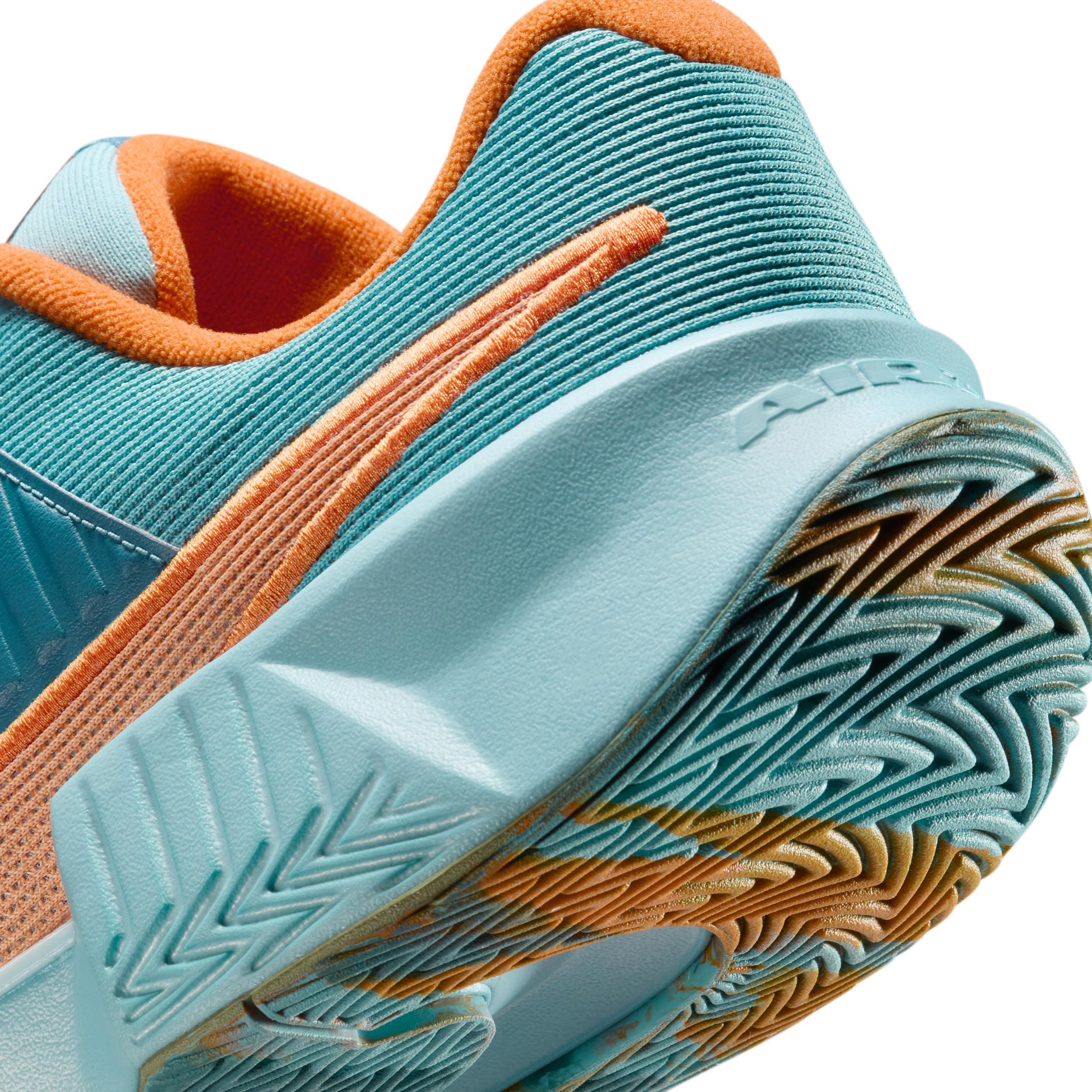 Nike Men's Zoom Challenge Pickleball Shoes Product Image