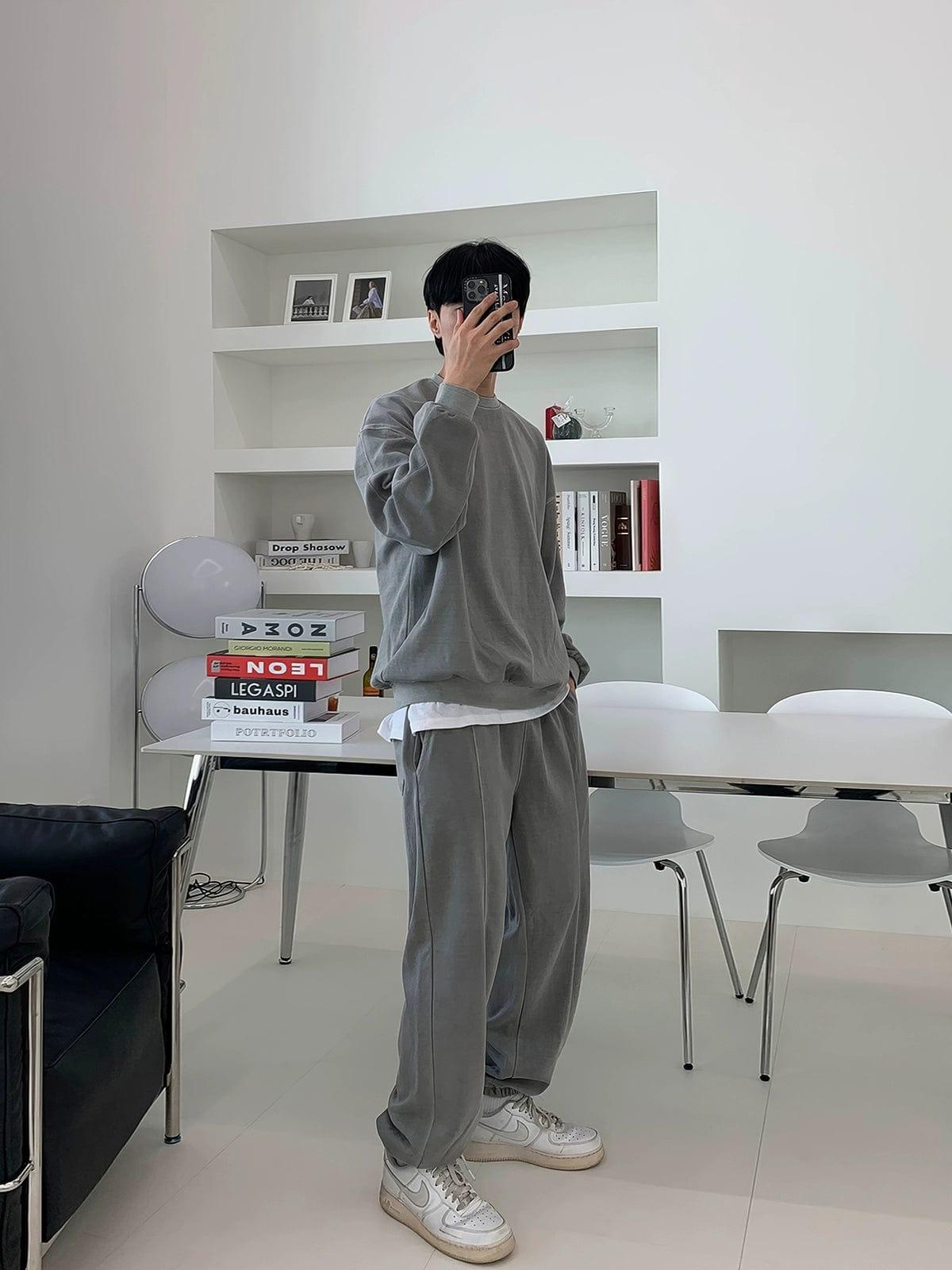 RT No. 12271 CREWNECK SWEATER & SWEATPANTS Product Image