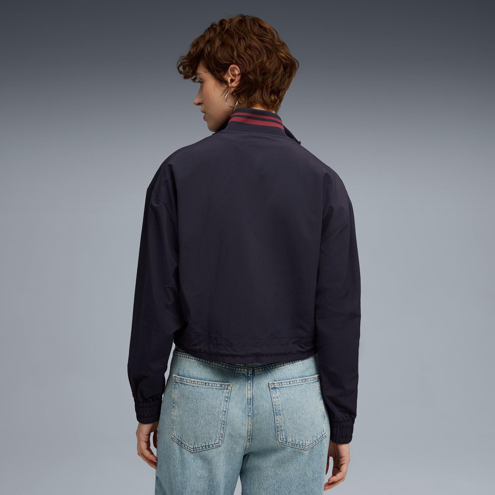 Premium ESS Woven Jacket Women Product Image