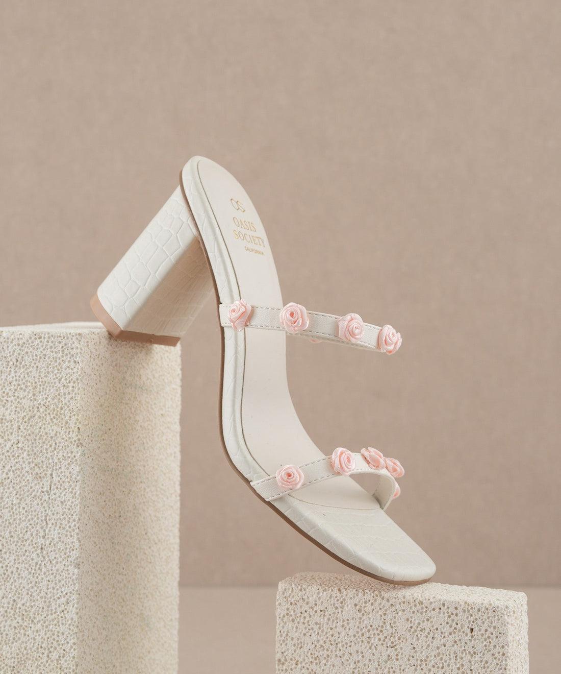 THE NIA HEEL Product Image