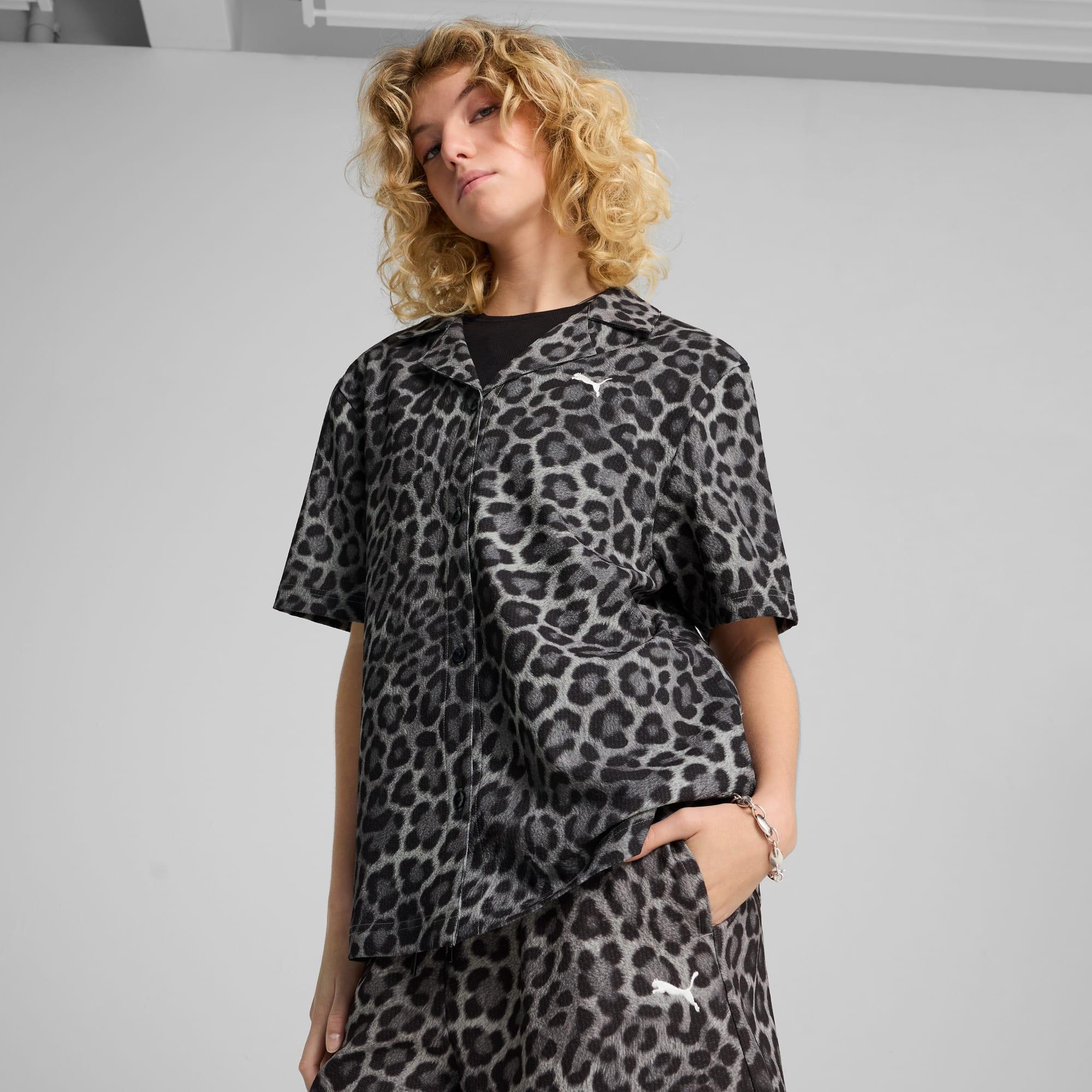 LEO LUXE Women's Relaxed All-Over Print Woven Shirt Product Image