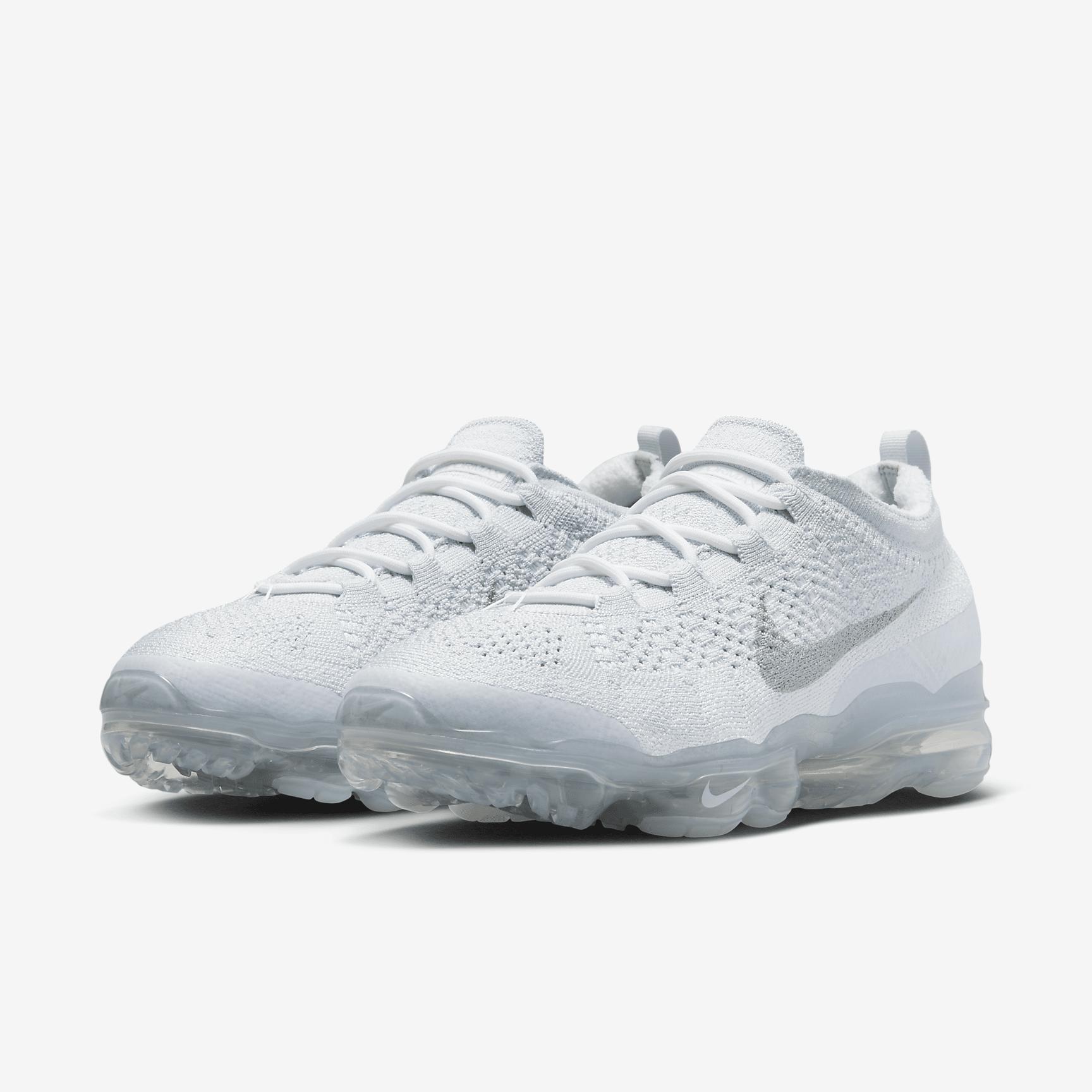 Nike Men's Air VaporMax 2023 Flyknit Shoes Product Image
