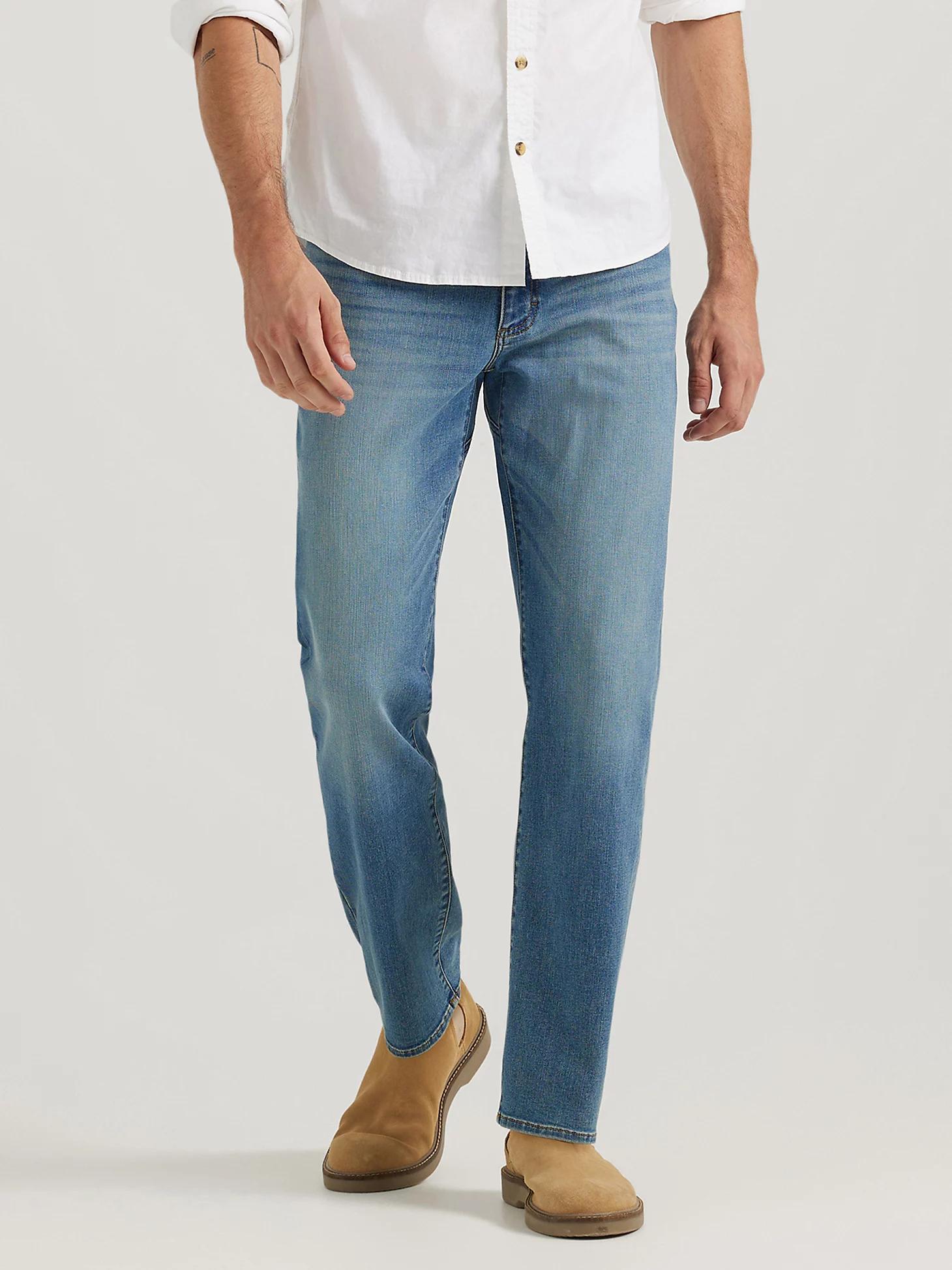Men's Extreme Motion MVP Relaxed Straight Jean | Men's Jeans | Lee® Product Image