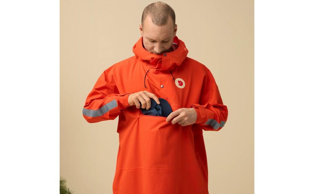 Hoja Rain Fox Poncho Product Image