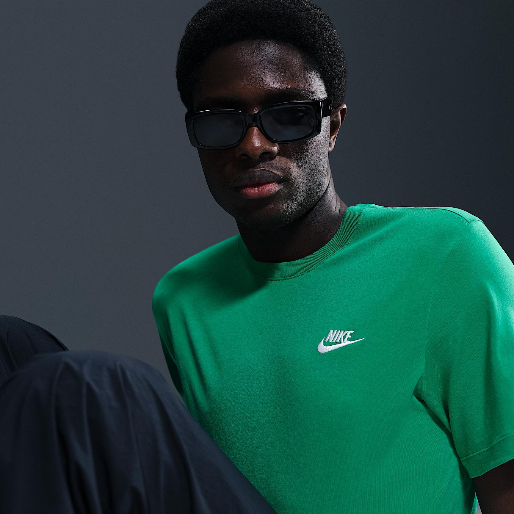 Nike Sportswear Club Men's T-Shirt Product Image