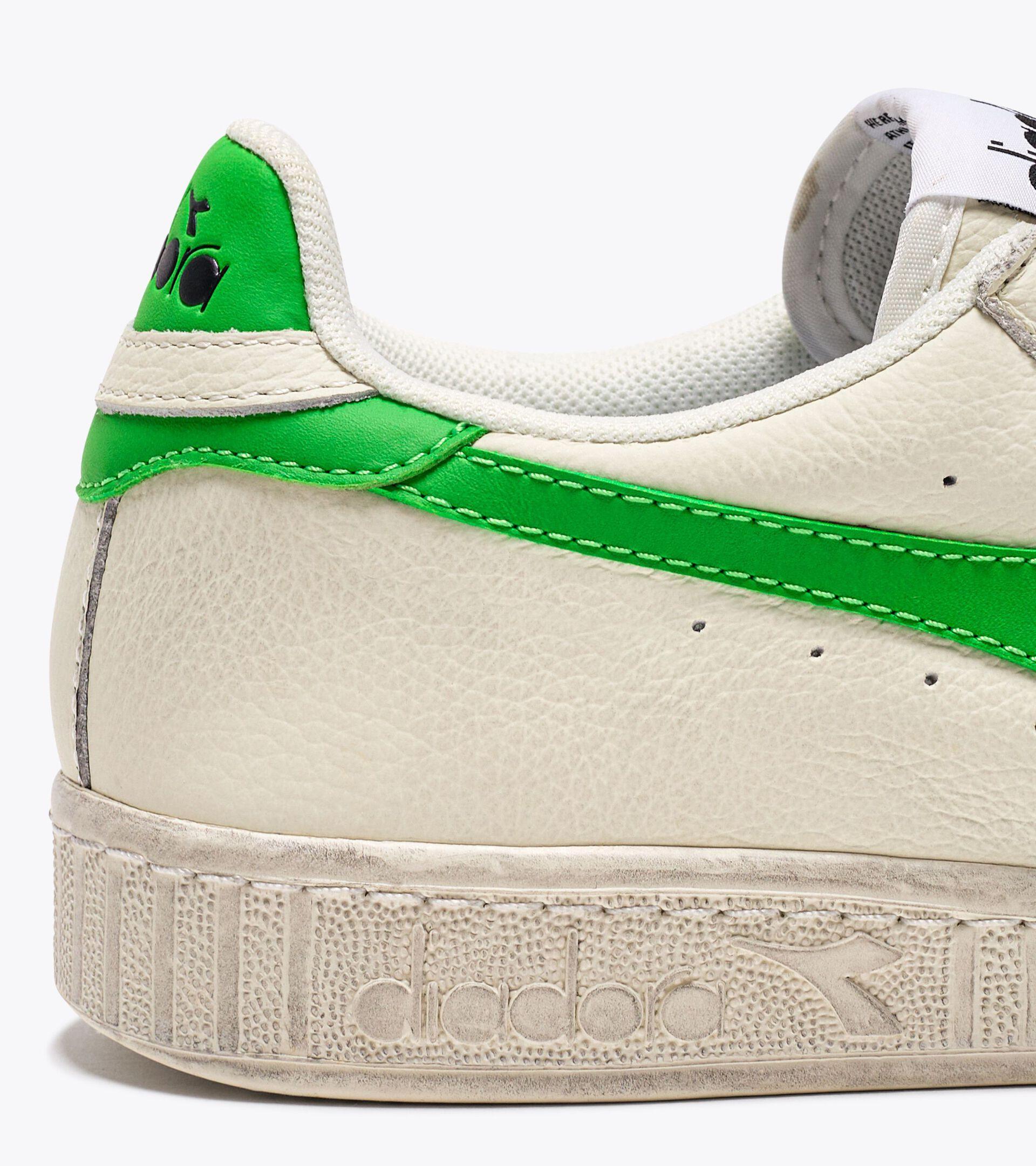 GAME L LOW FLUO WAXED Product Image