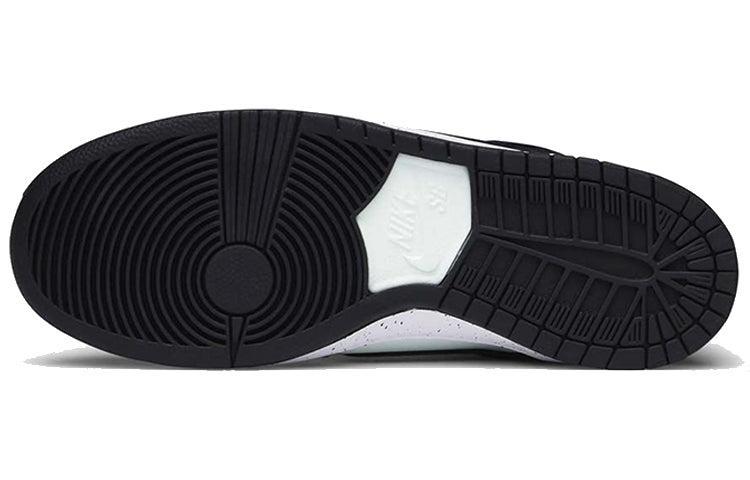 NIKE Dunk High Retro Sneakers In Black And White Product Image