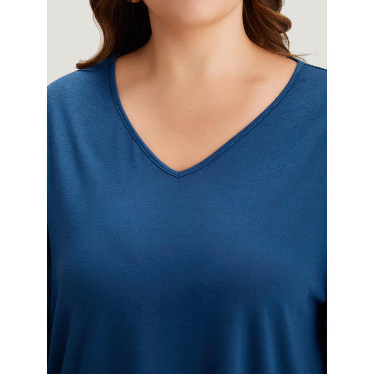 Plus Size V Neck Broderie Anglaise Patchwork Lantern Sleeve T-shirt Aegean Women Elegant Elastic cuffs Plain V-neck Dailywear T-shirts BloomChic 14-16/1X Product Image
