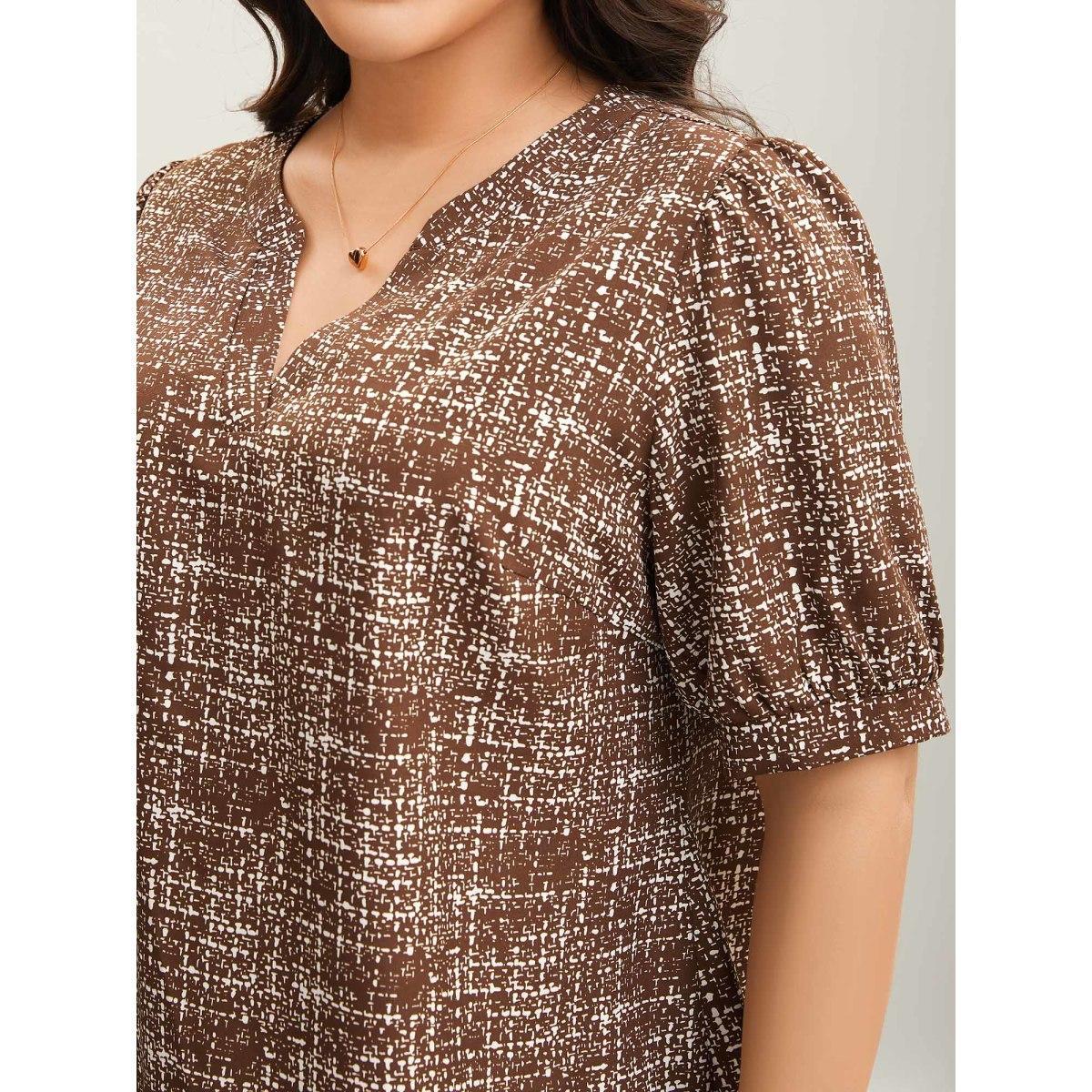 Plus Size DarkBrown Geometric Print Puff Sleeve Blouse Women Elegant Short sleeve Flat collar with V-notch Everyday Blouses BloomChic 18-20/2X Product Image