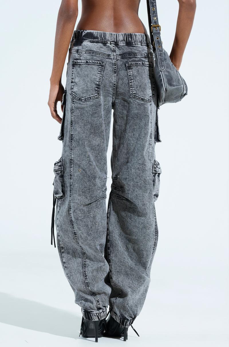 LOOKS FIRE DENIM JOGGER Product Image