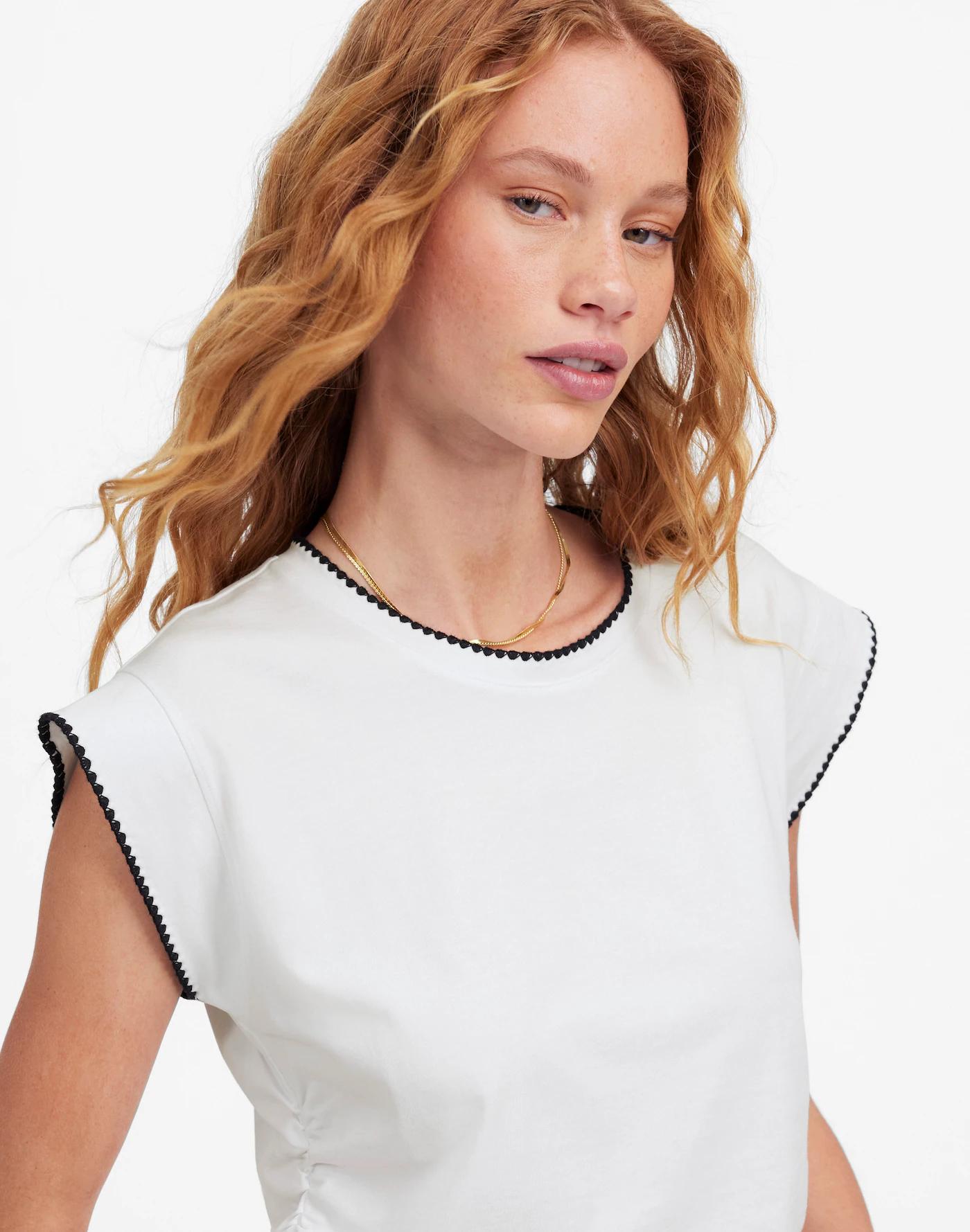 Side-Cinch Muscle Tee Product Image