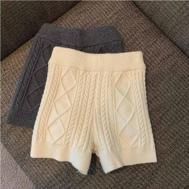 Drawstring Waist Cable Knit Shorts Product Image