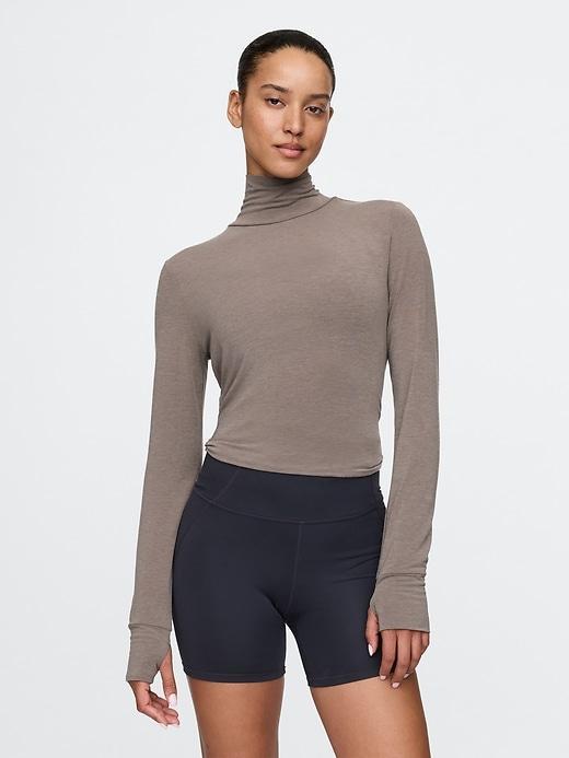 GapFit Breathe Turtleneck Product Image