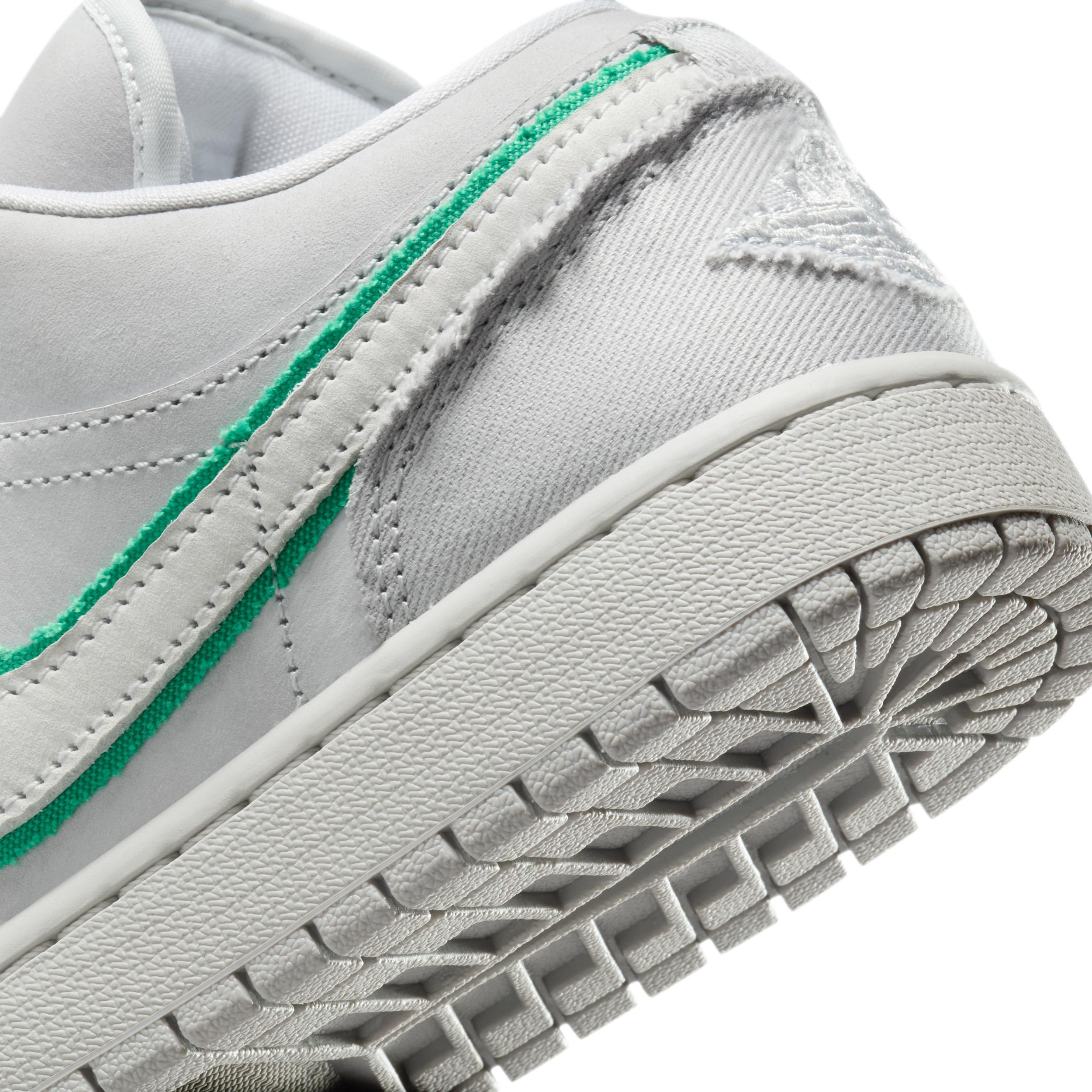 Women's Air Jordan 1 Low SE Shoes Product Image