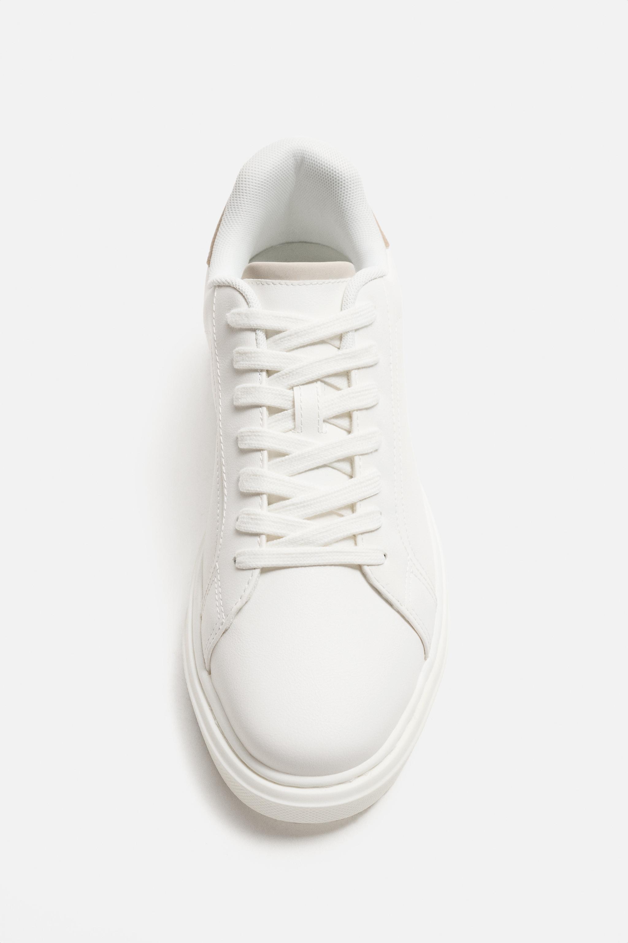 HEEL DETAIL SNEAKER Product Image