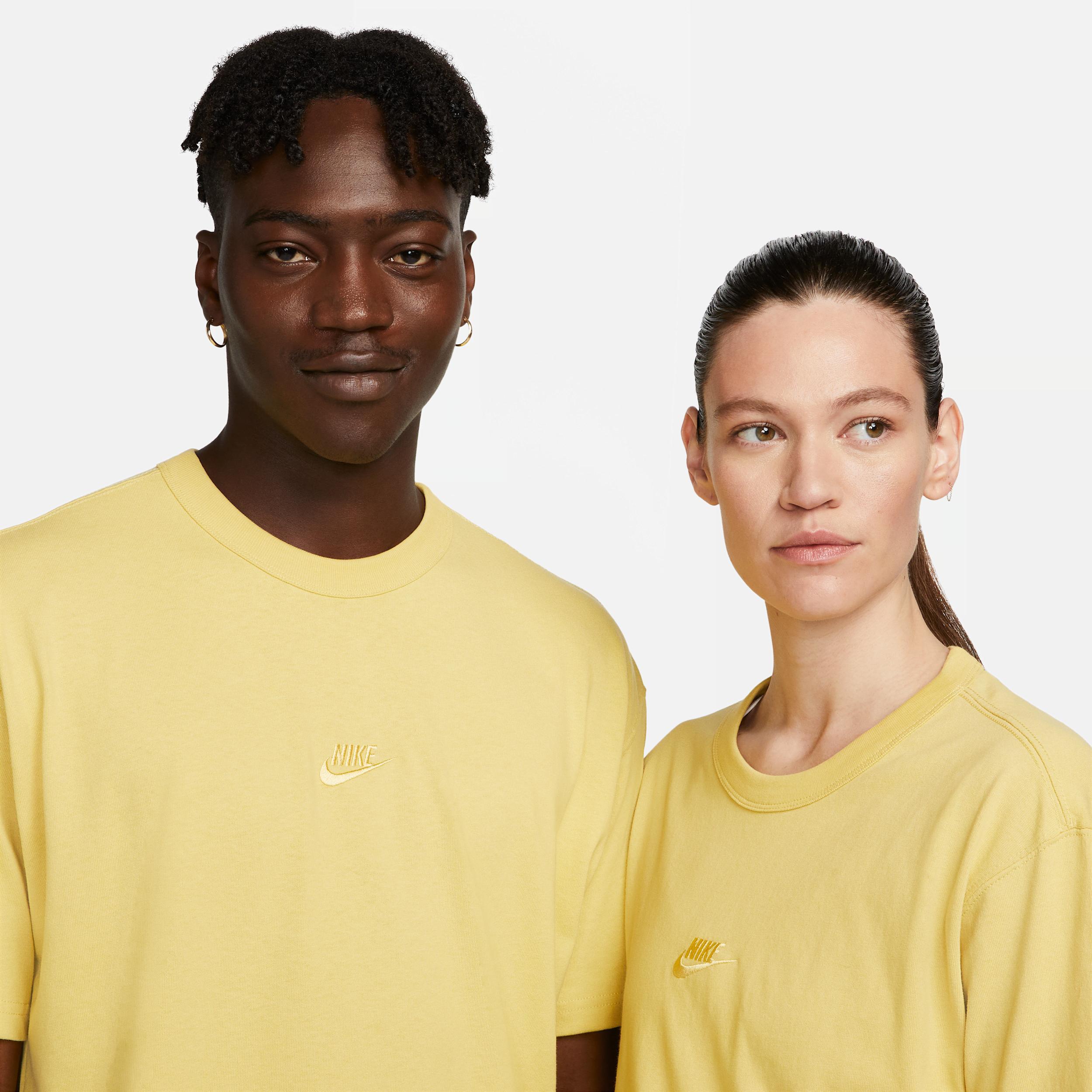 Men's Nike Sportswear Premium Essentials T-Shirt Product Image