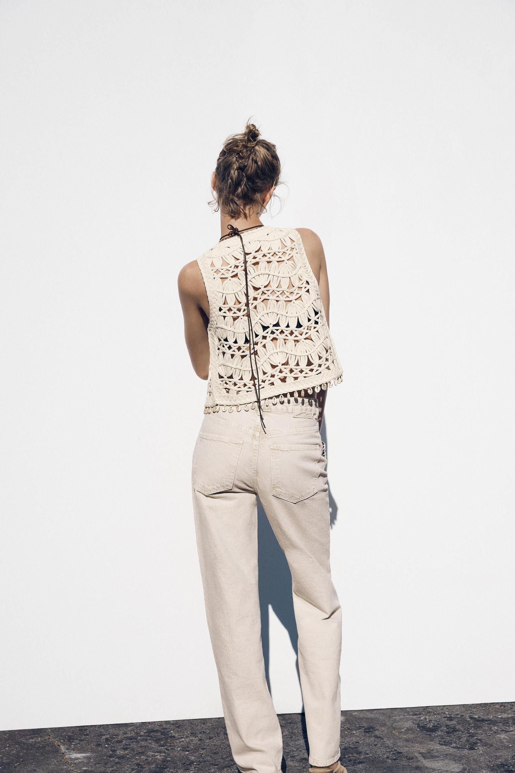 SHELL KNIT VEST Product Image