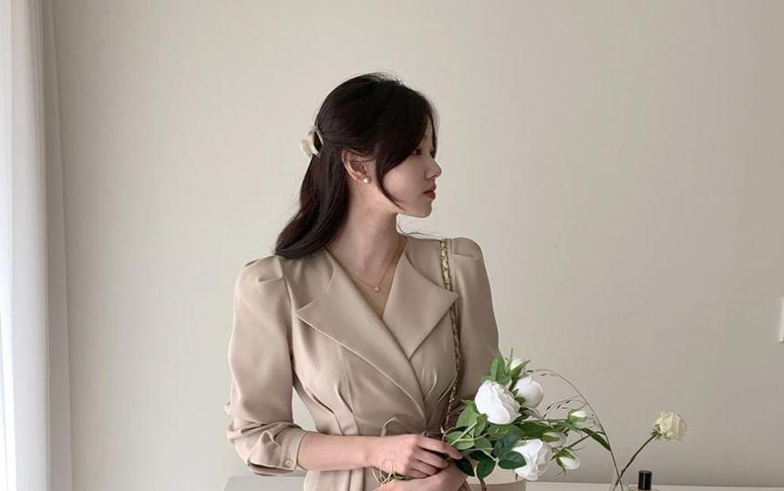 Long-Sleeve V-Neck Plain Tie Waist Midi A-Line Dress Product Image