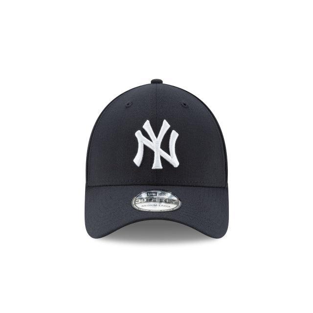 Cleveland Guardians Team Classic Home 39THIRTY Stretch Fit Hat Male Product Image
