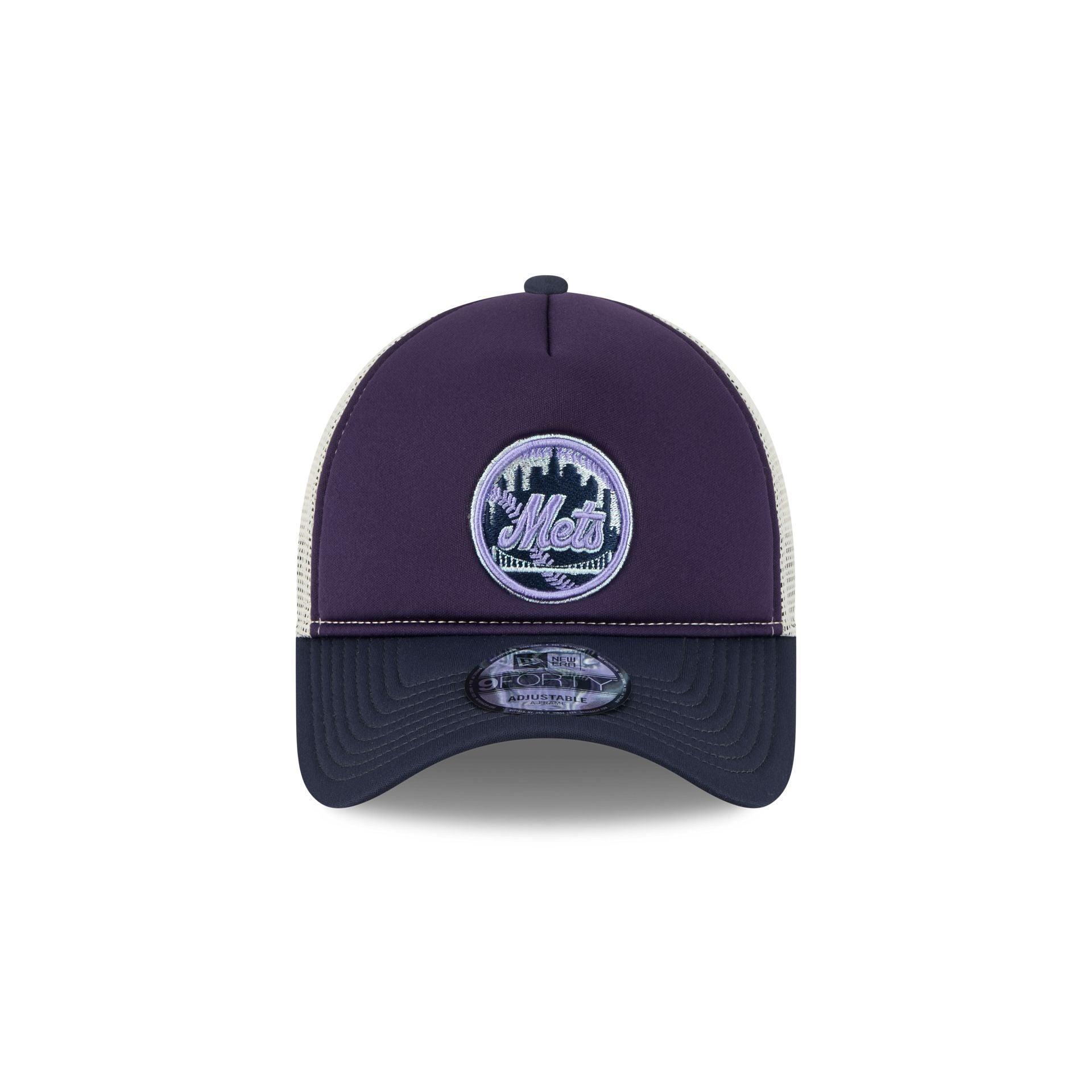 New York or Nowhere x New York Yankees White Wordmark 9FORTY A-Frame Snapback Hat Male Product Image