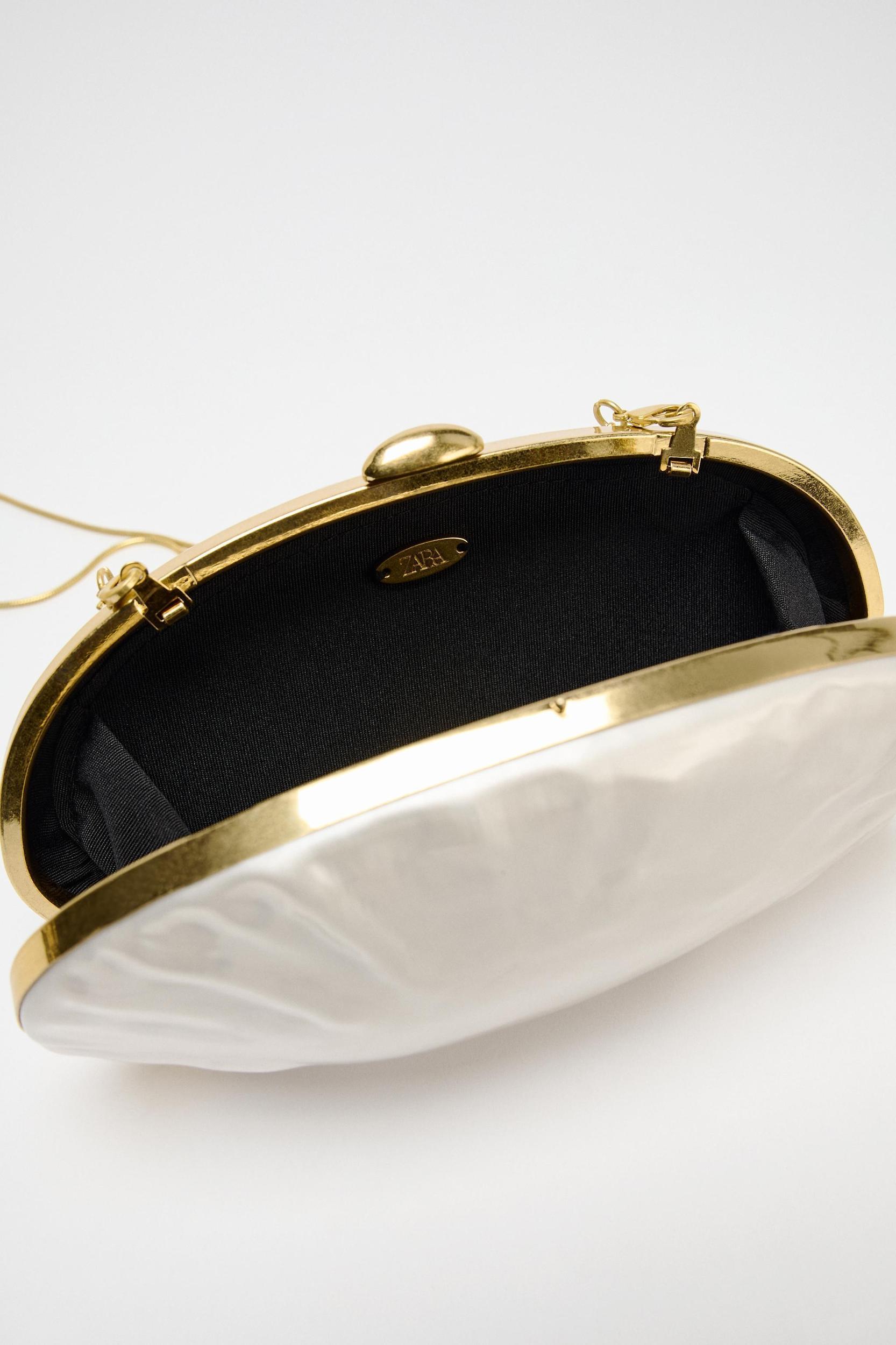 PEARL EFFECT BOX BAG Product Image