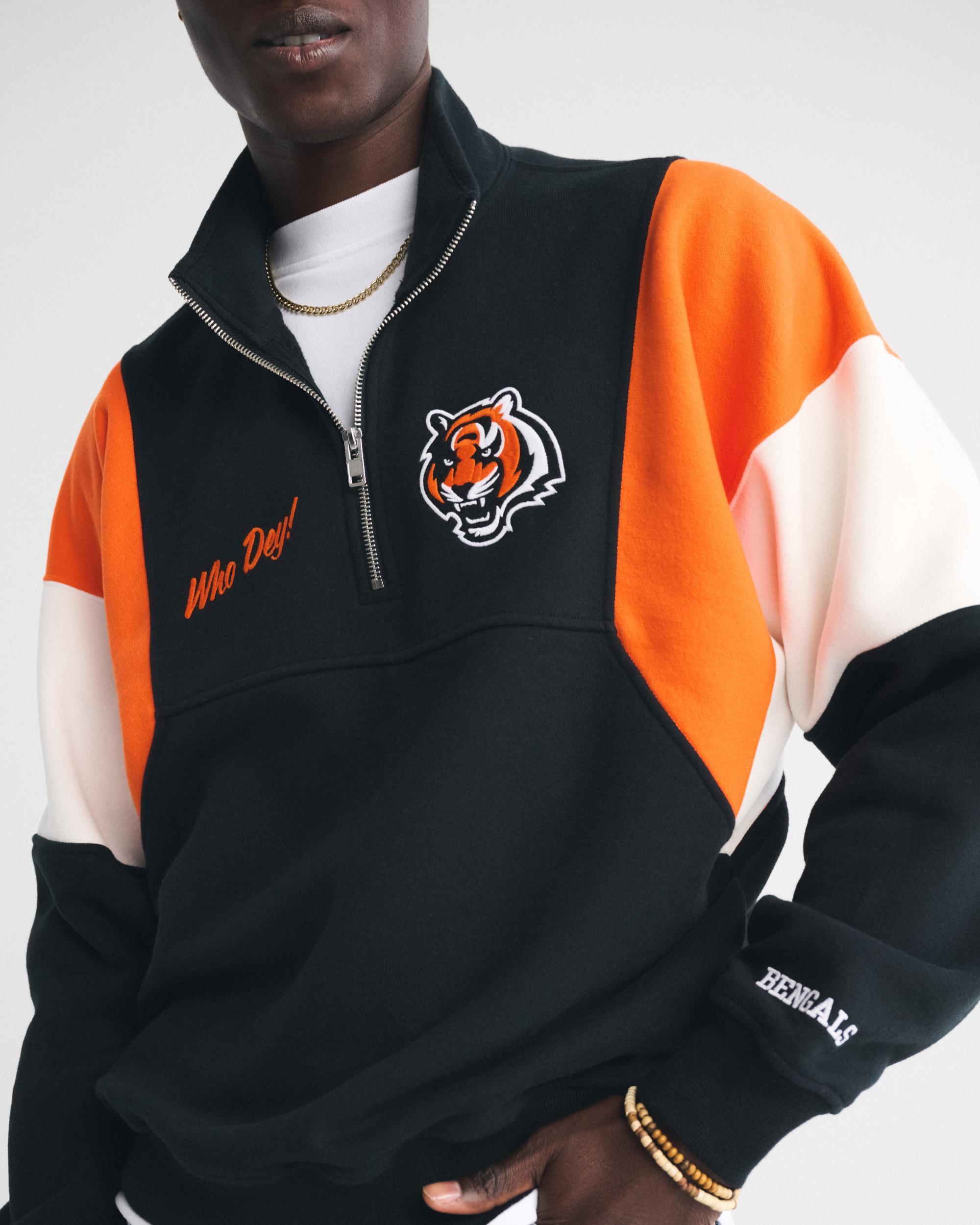 Dallas Cowboys Half-Zip Sweatshirt Product Image