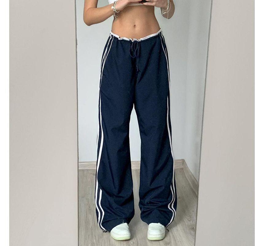 Low Waist Striped Straight-Fit Wide-Leg Sweatpants Product Image
