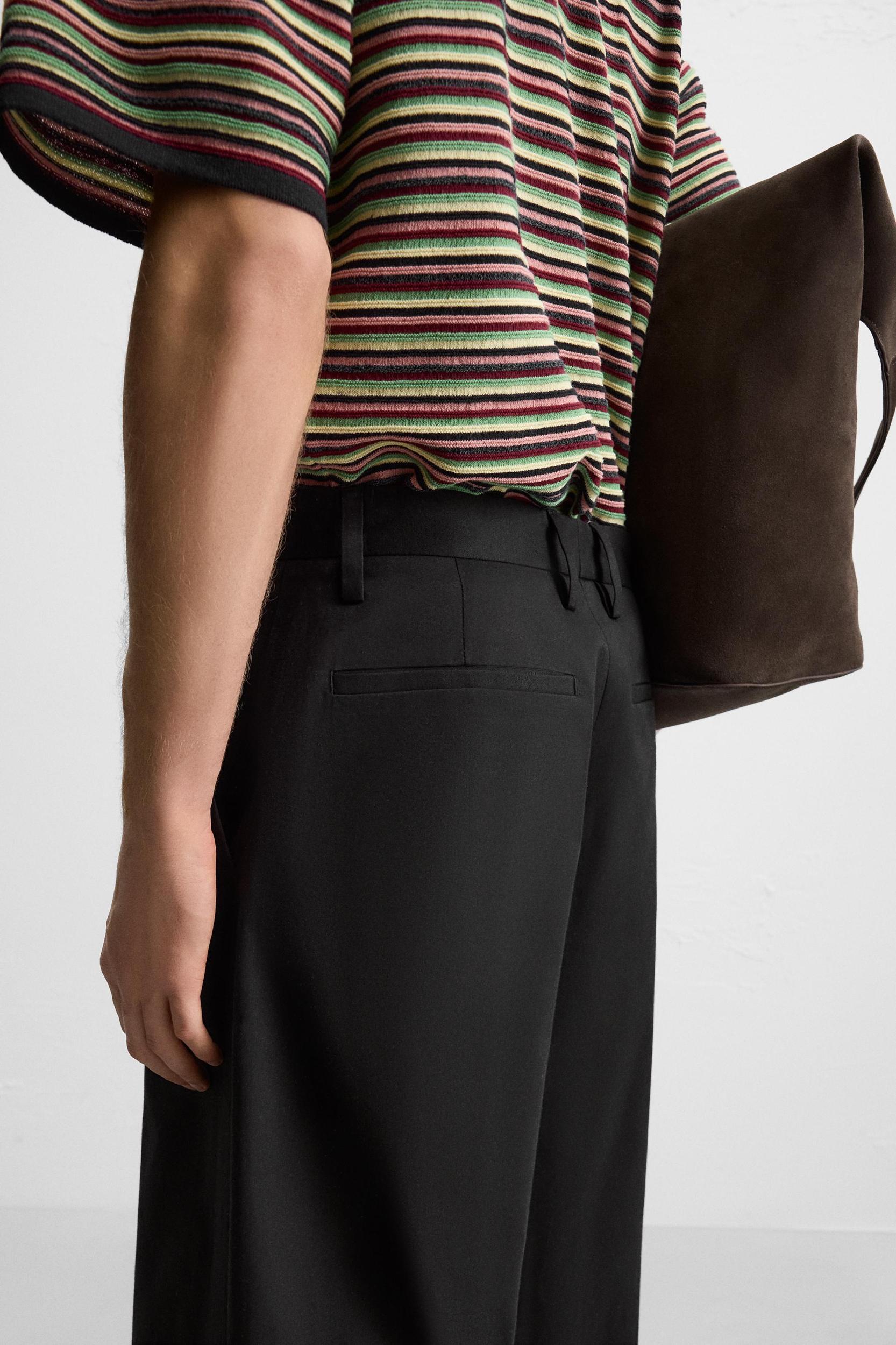 BELTED PLEATED SHORTS Product Image