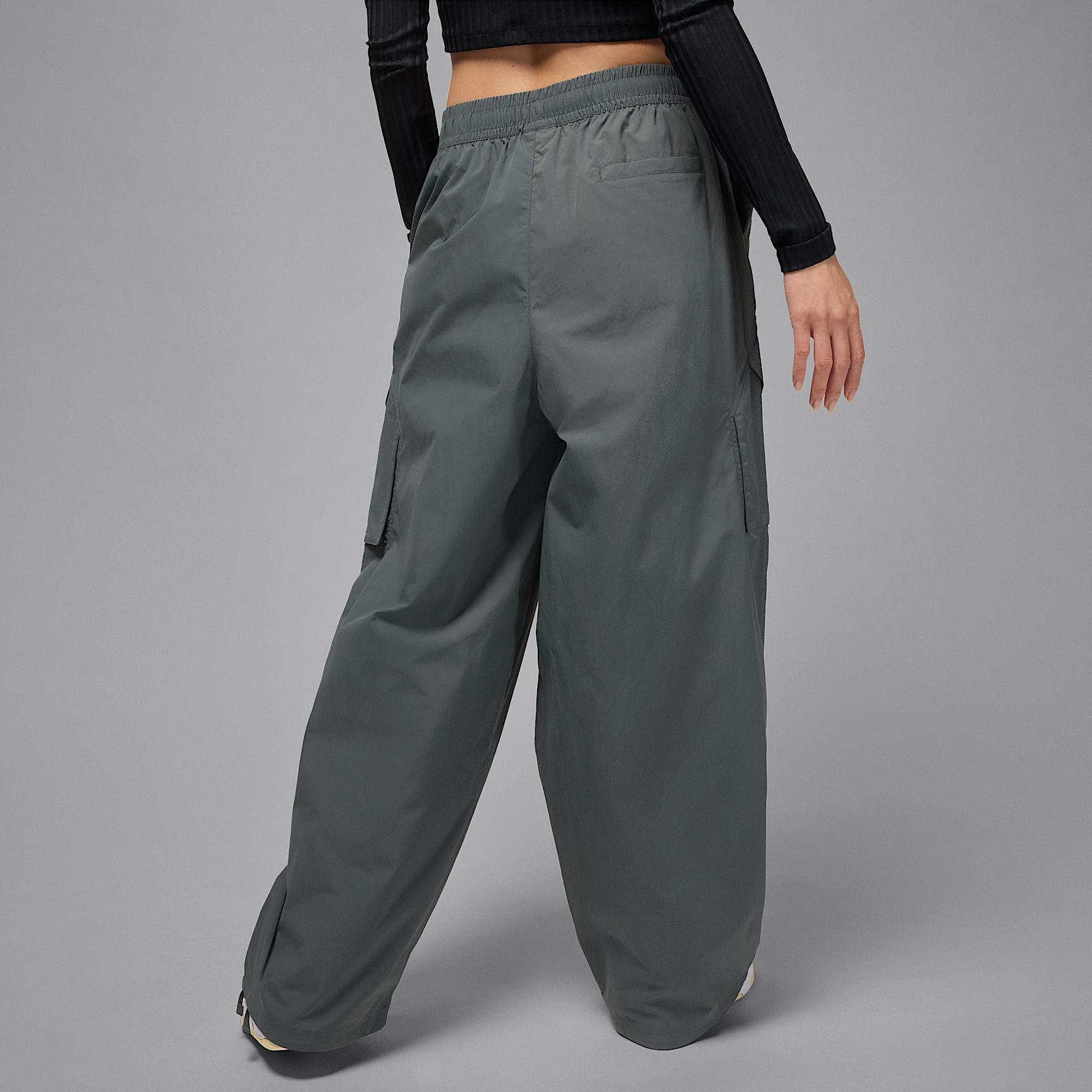 Women's Jordan Flight Chicago Parachute Pants Product Image