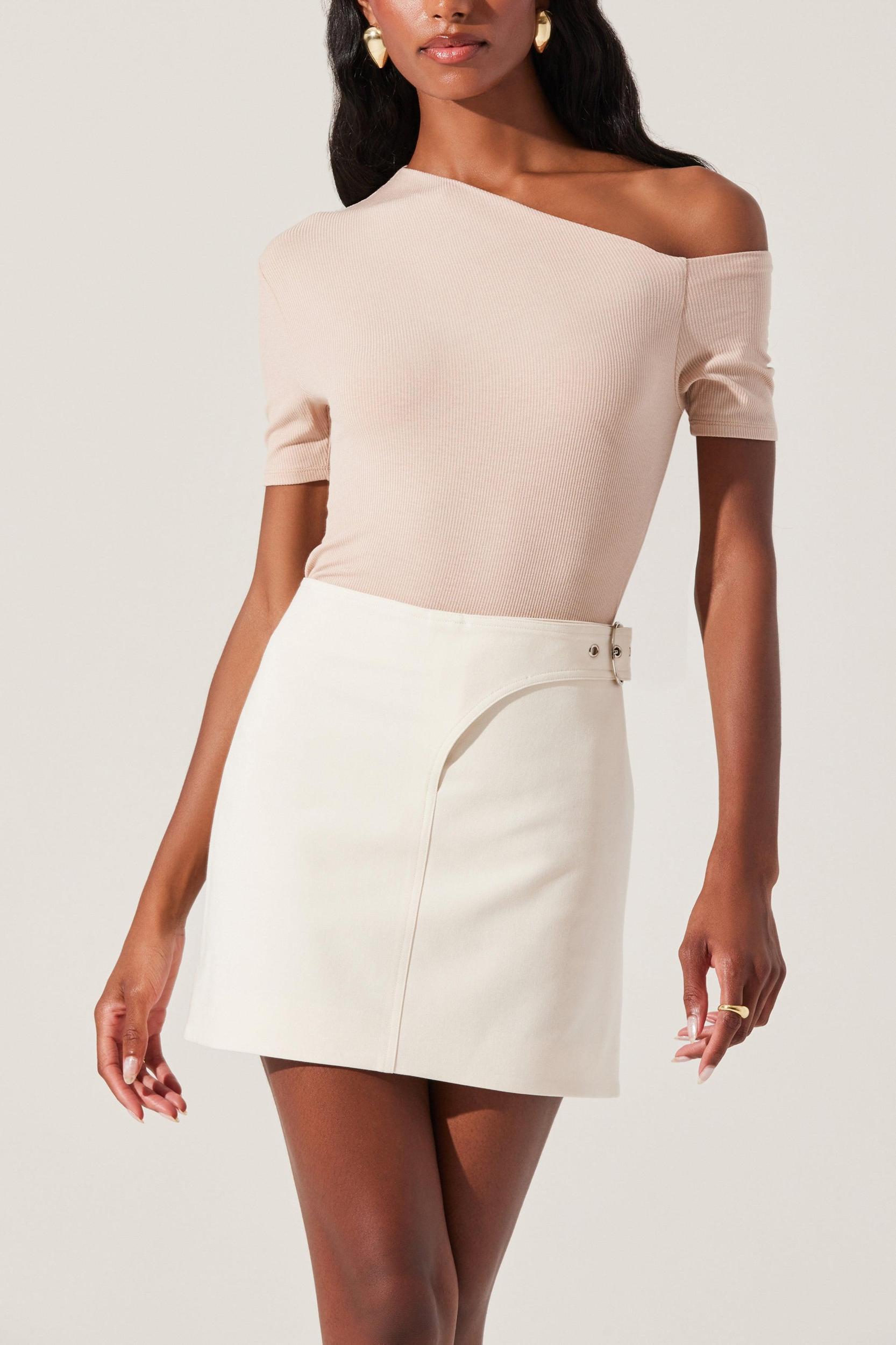 Ash Fitted Short Sleeve Top Product Image