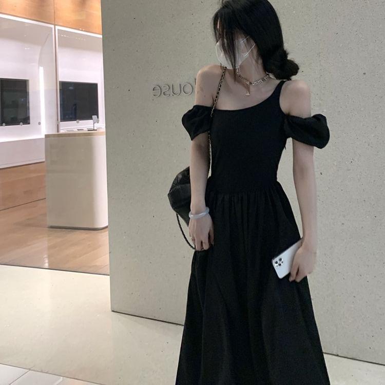 Short-Sleeve Off-Shoulder Plain Midi A-Line Dress Product Image