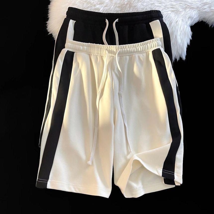Wide Leg Sweatshorts Product Image