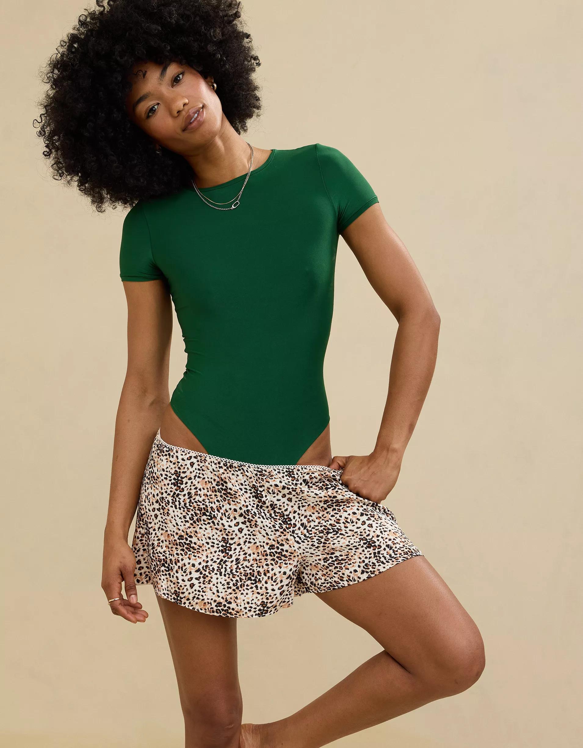 SMOOTHEZ Short Sleeve Bodysuit Product Image