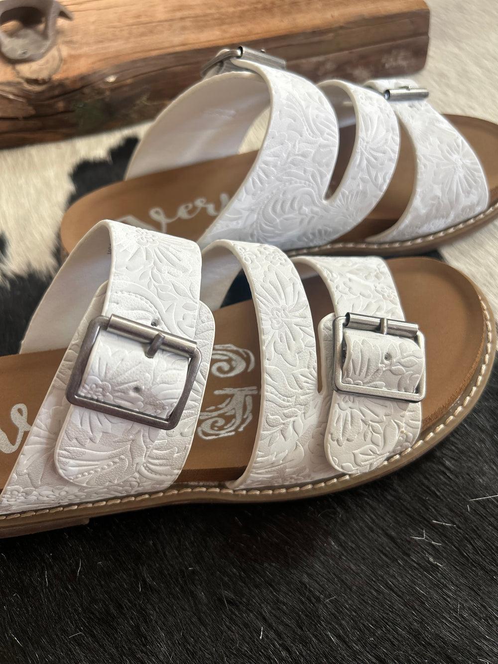 Very G White Elma Sandals Product Image