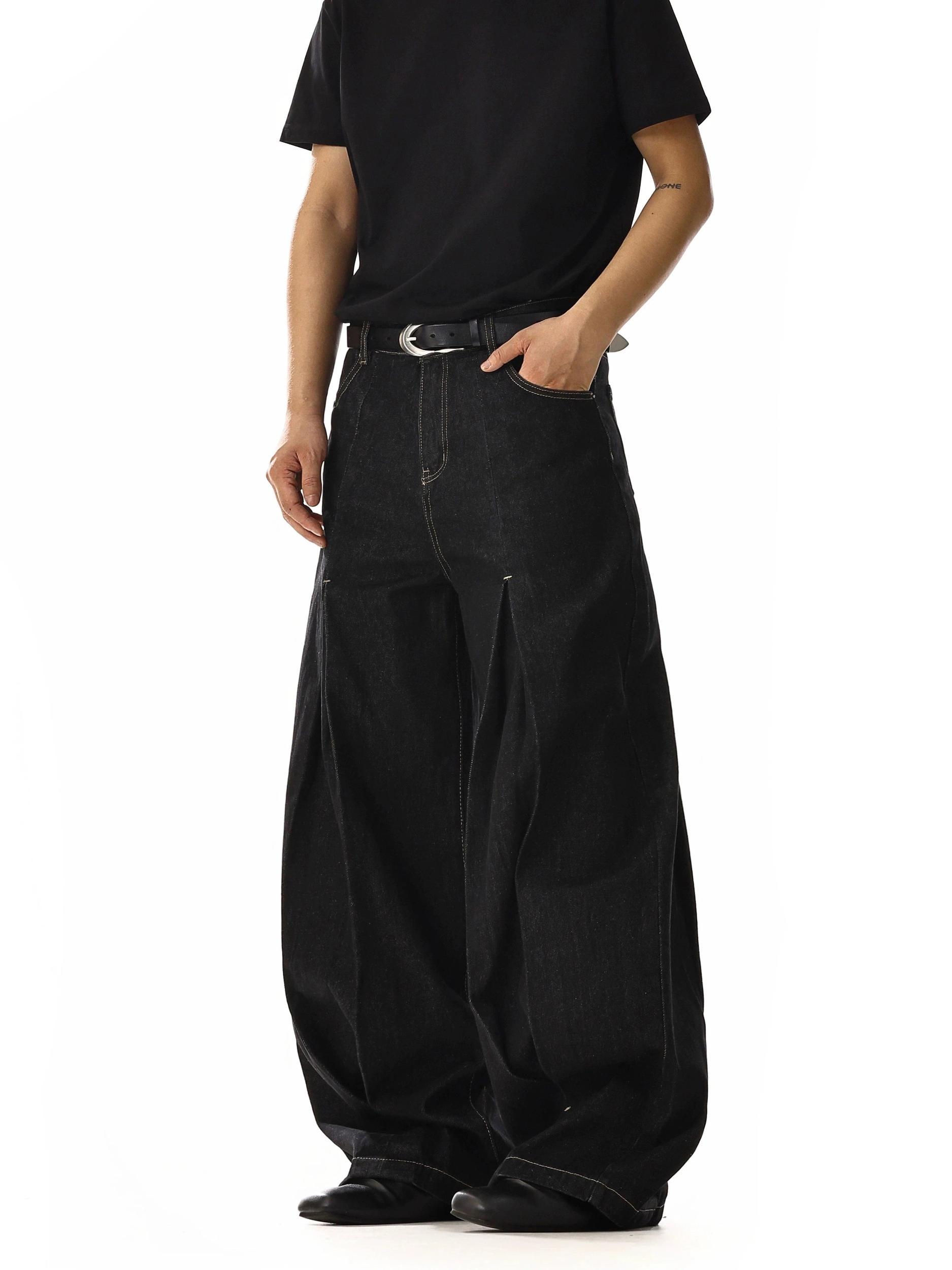 RT No. 18216 BLACK PLEATED DENIM JEANS Product Image
