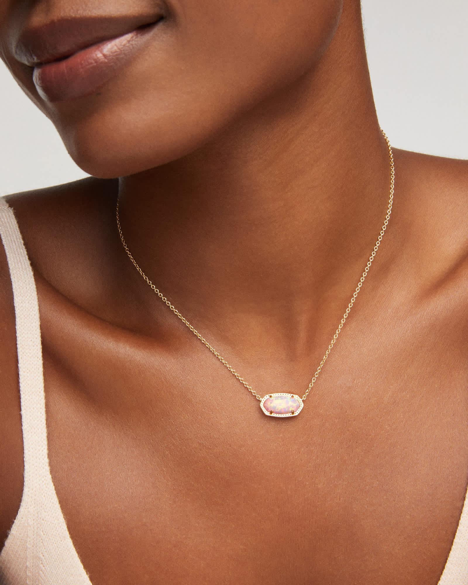 Elisa Gold Short Pendant Necklace Product Image