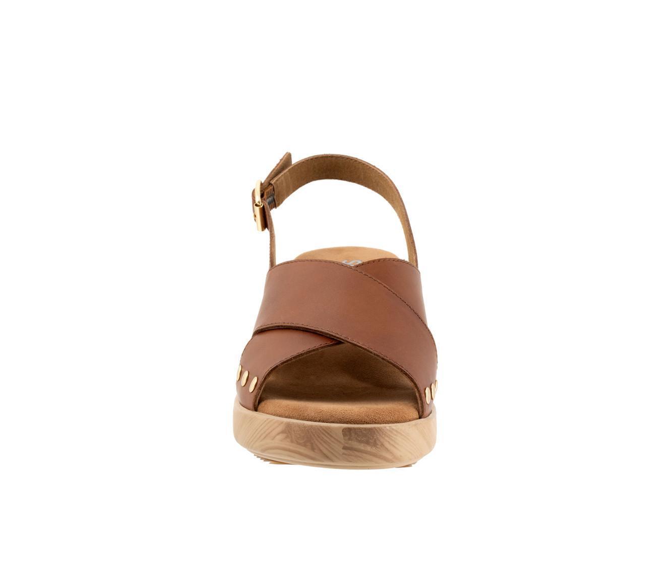 Women's Softwalk Florence Clogs Product Image