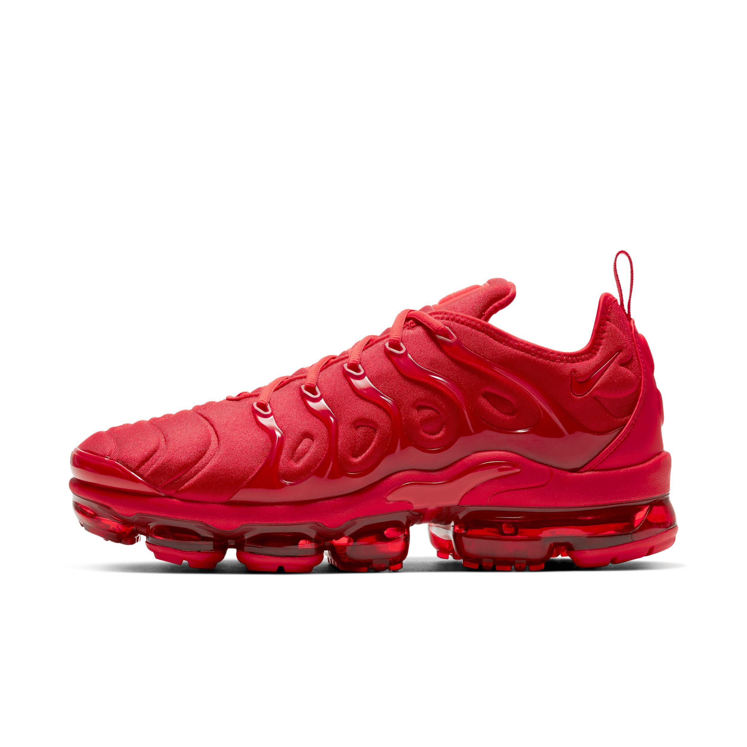 Nike Men's Air VaporMax Plus Shoes Product Image