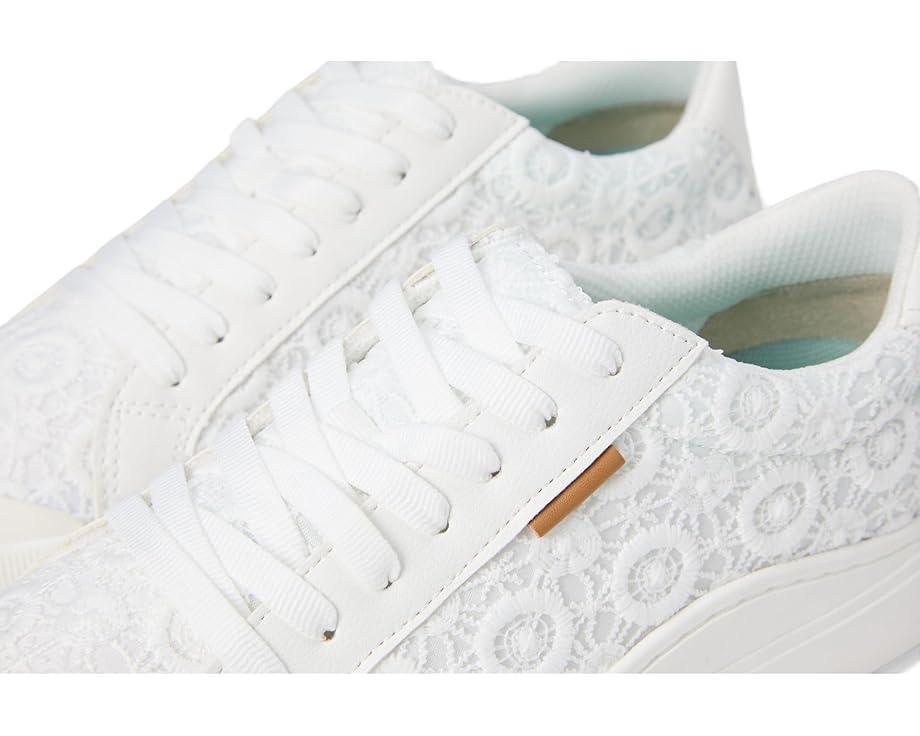 Time Off Go Lace Up Sneaker Product Image