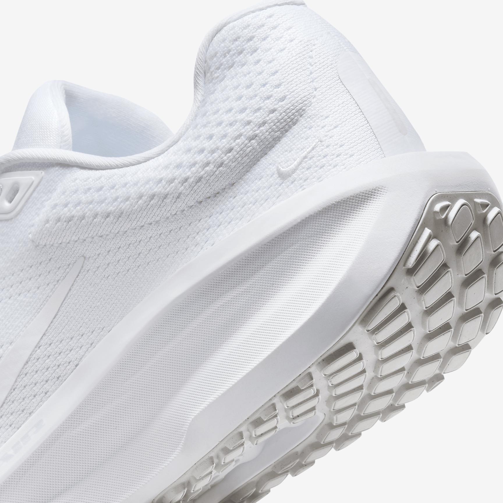 Nike Women's Winflo Road Running Shoes Product Image