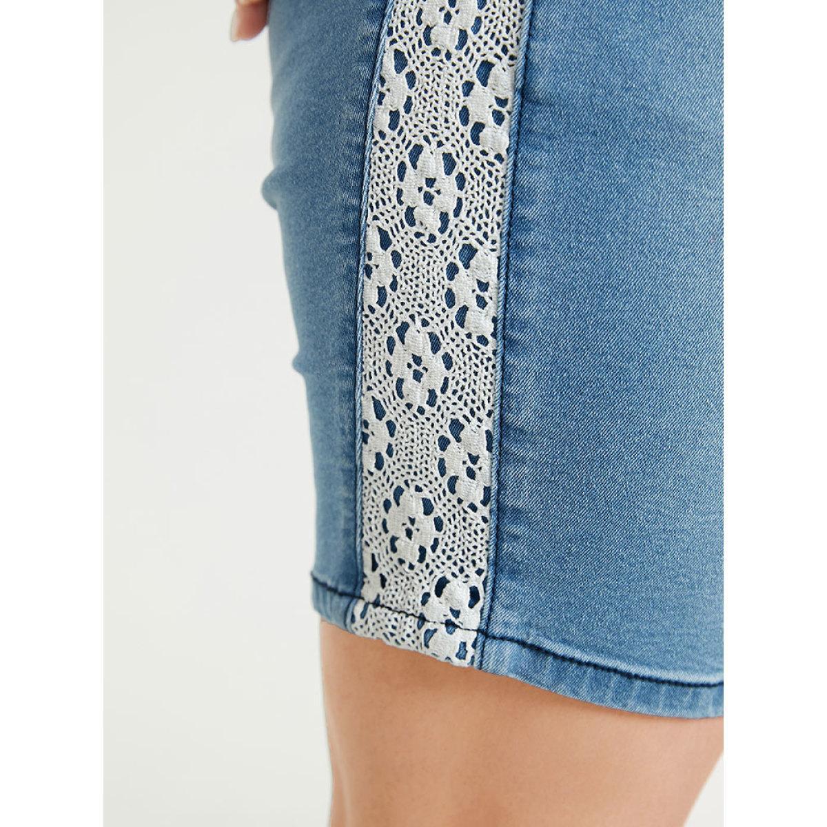 Plus Size Very Stretchy High Rise Light Wash Contrast Lace Denim Shorts Women LightBlue High stretch Dailywear Casual Denim Shorts BloomChic 30/6X Product Image