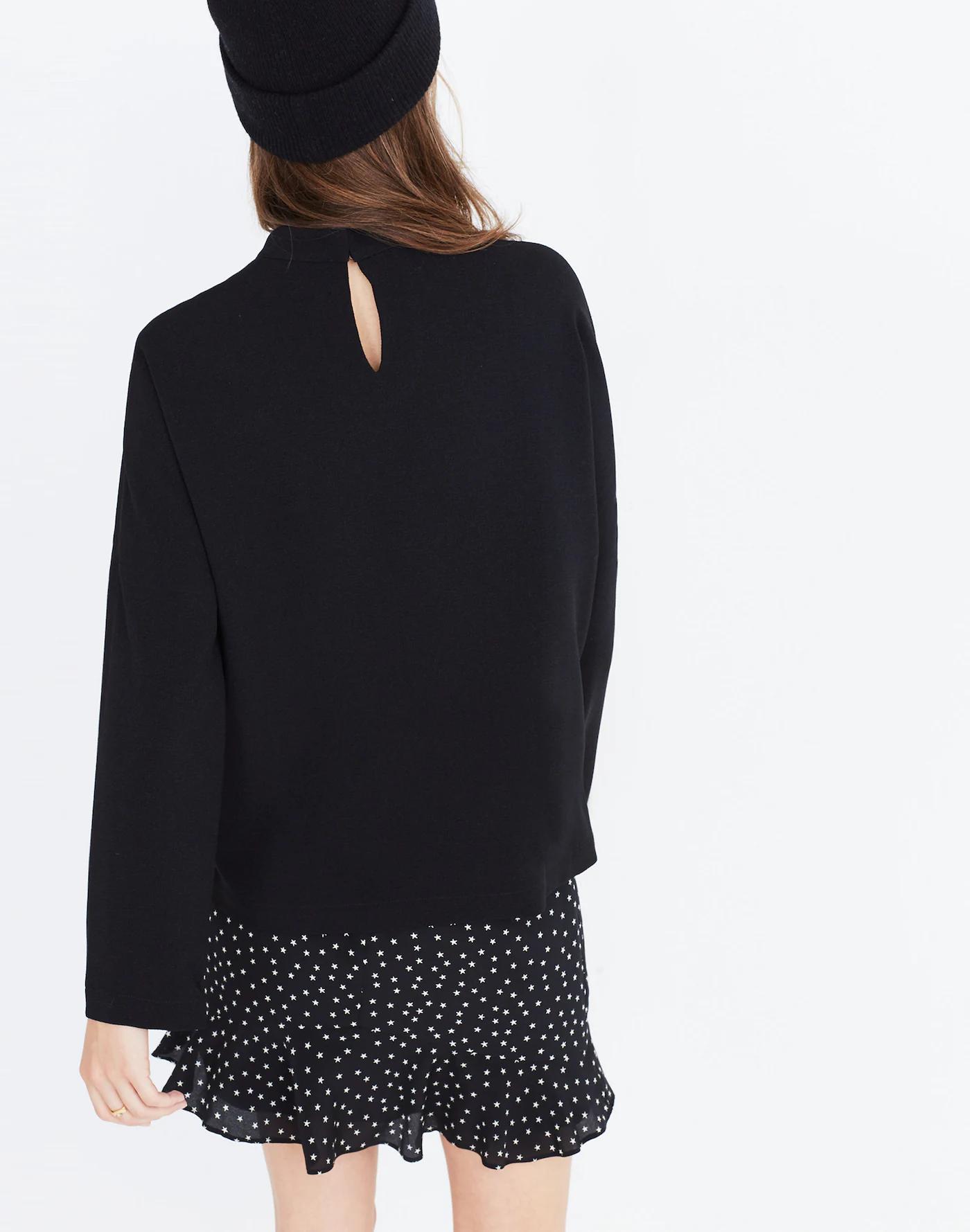 Moderne Mockneck Top Product Image