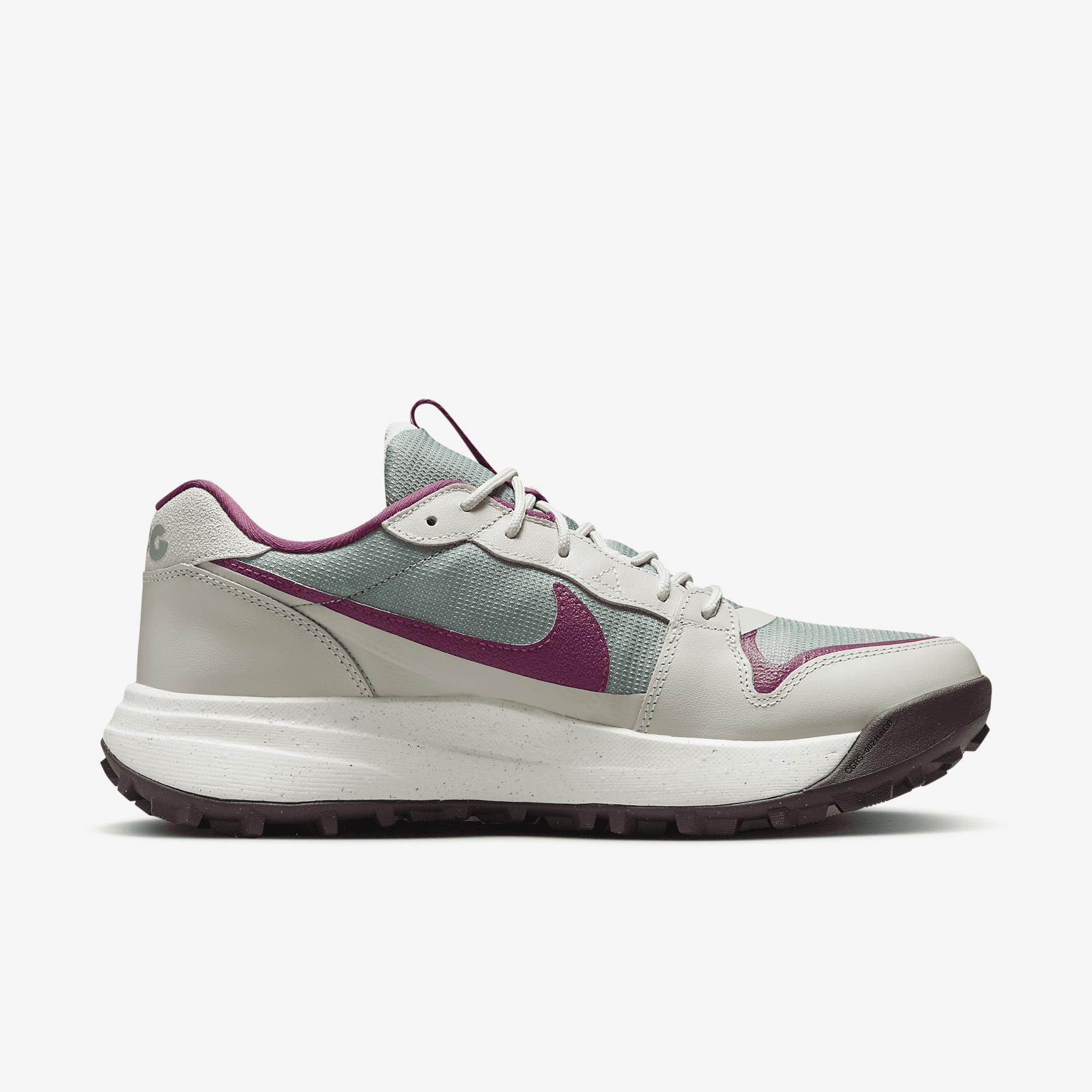 Nike ACG Lowcate Men's Shoes Product Image
