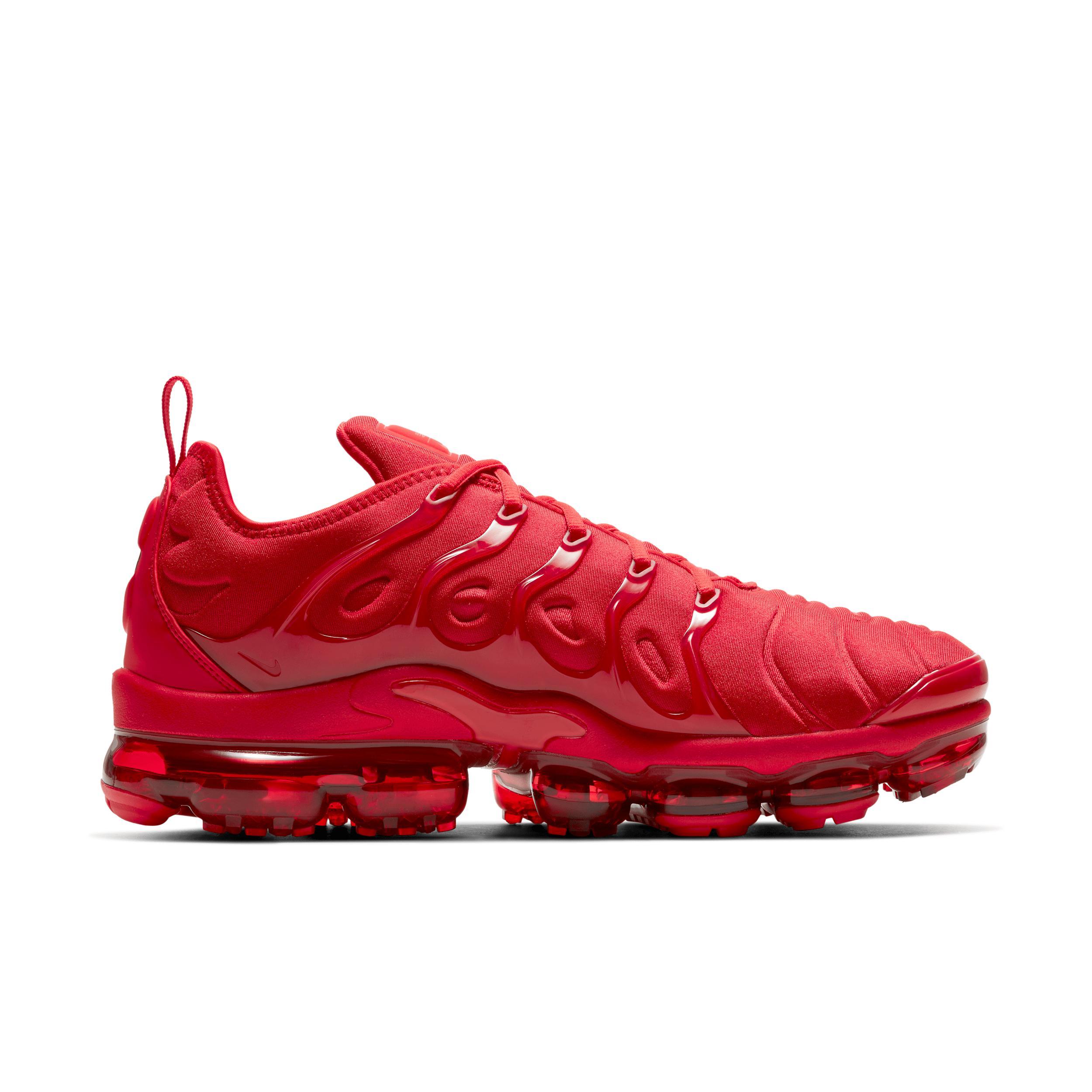 Nike Men's Air VaporMax Plus Shoes Product Image