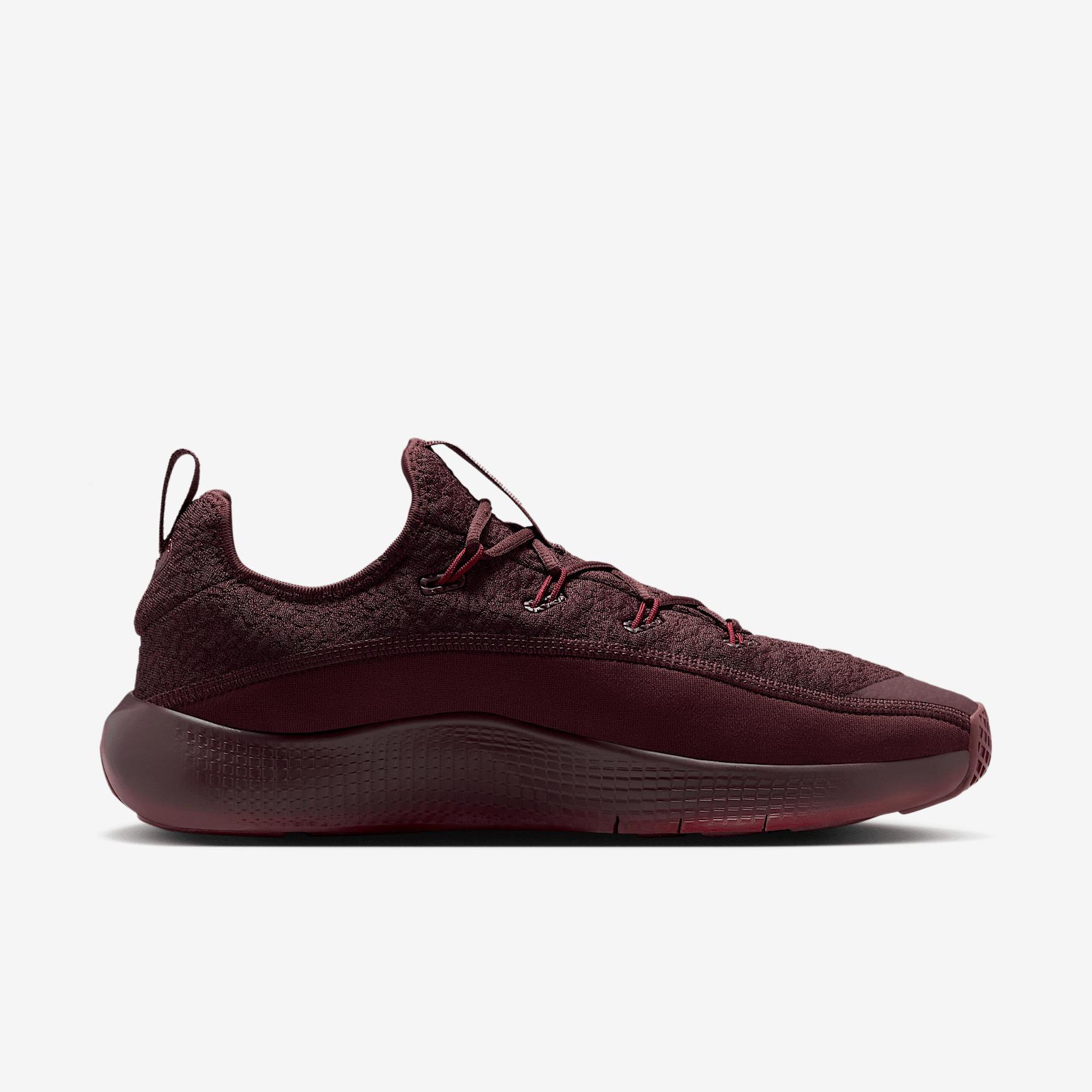 Nike Men's LeBron TR 1 Workout Shoes Product Image