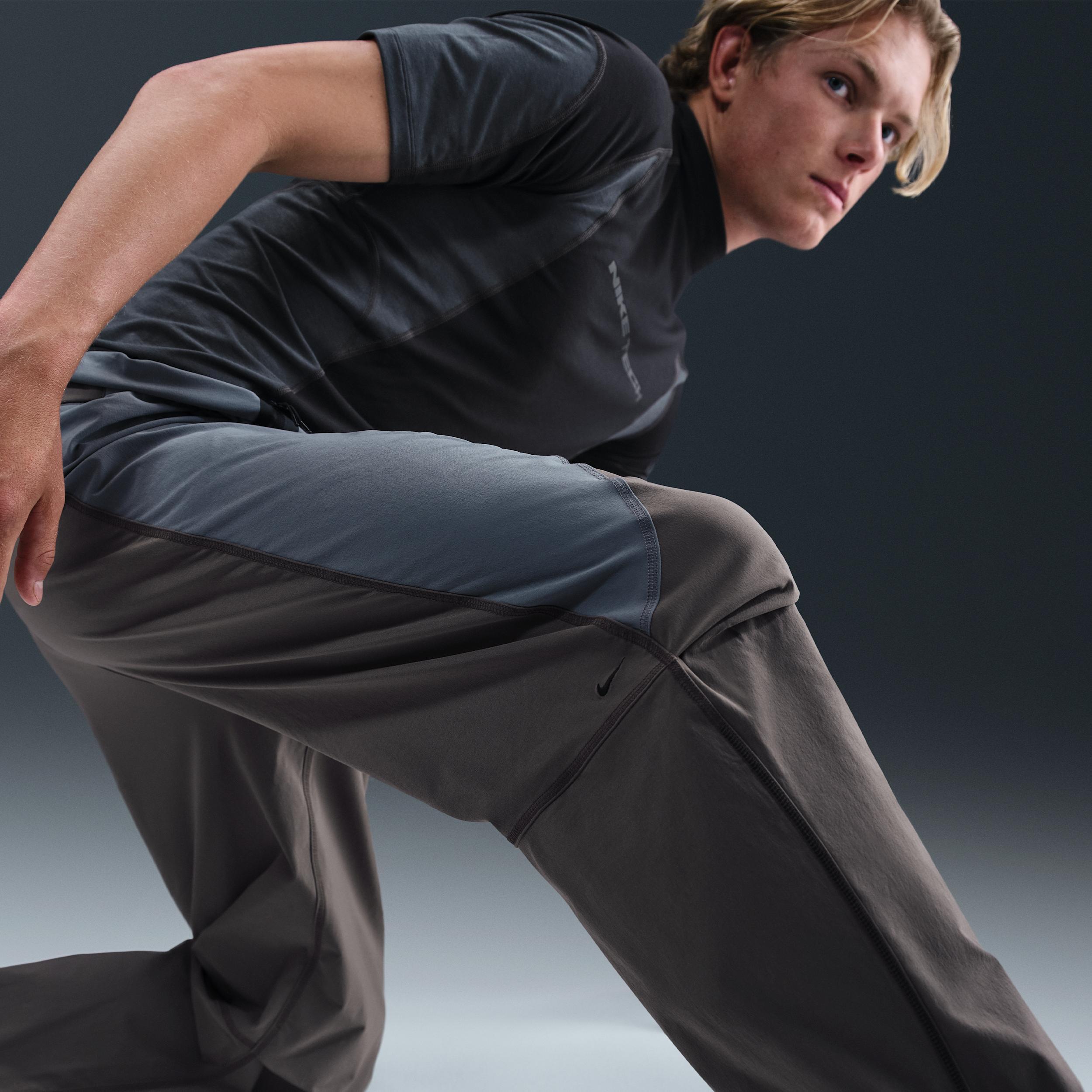 Nike Tech Men's Dri-FIT Woven Color-Block Loose-Fit Pants Product Image